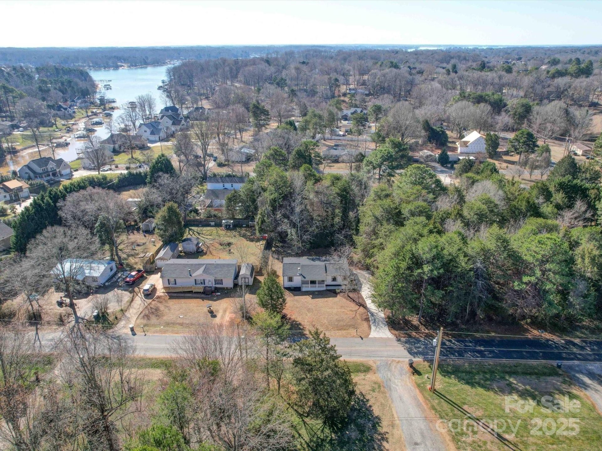 Property image 2 at 204 Regency Road, Mooresville, NC 28117