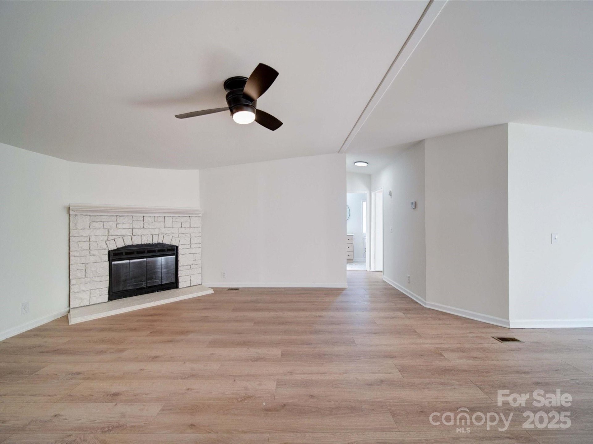 Property image 4 at 204 Regency Road, Mooresville, NC 28117