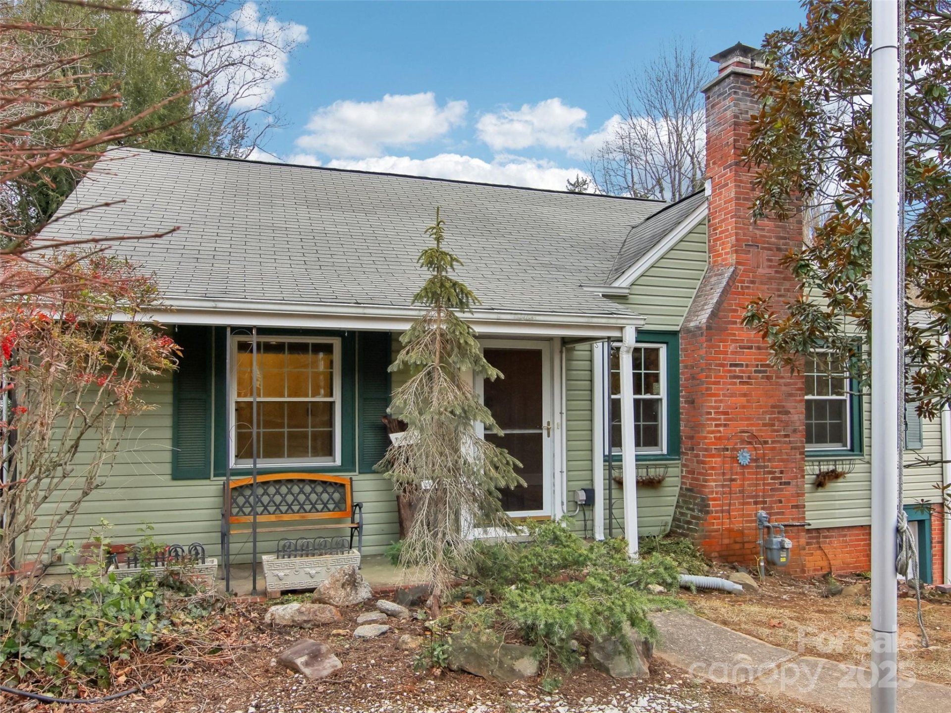 Property image 2 at 28 Kensington Drive, Asheville, NC 28805