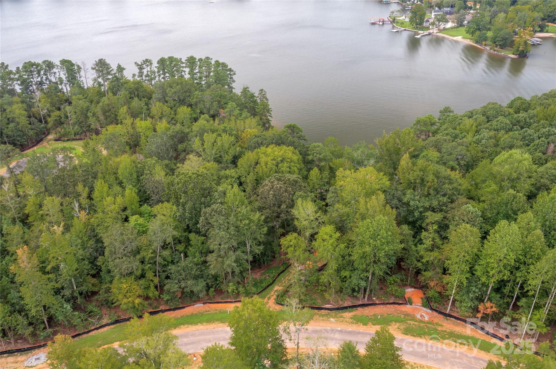 1006 Kingbird Lane