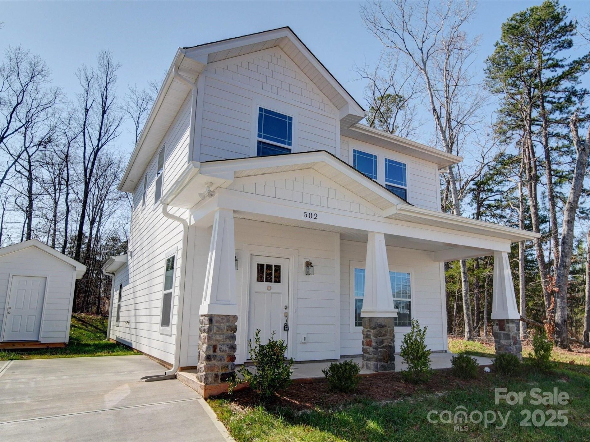 502 Geneva Circle
