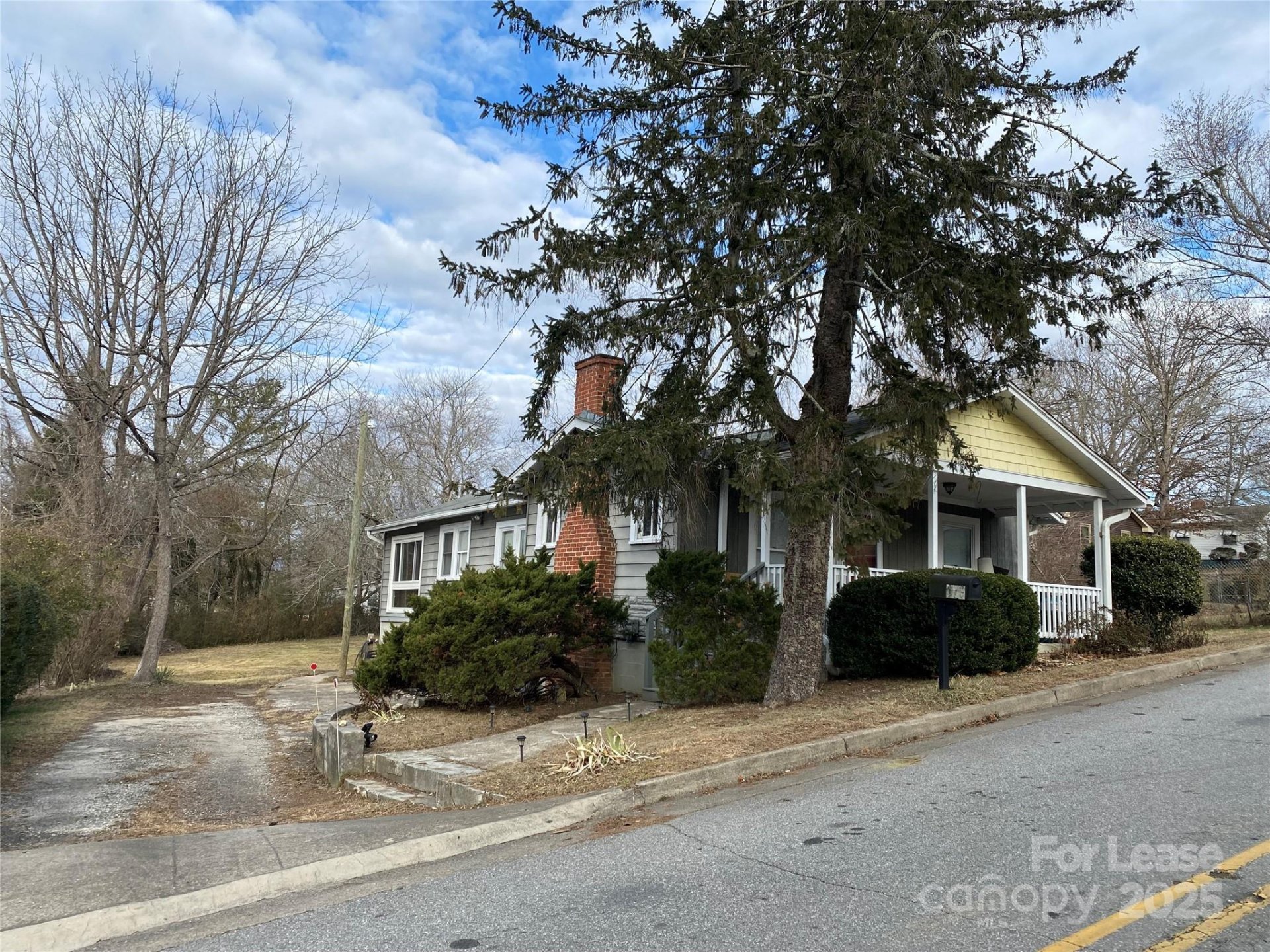 Property image 1 at 178 Shiloh Road, Asheville, NC 28803