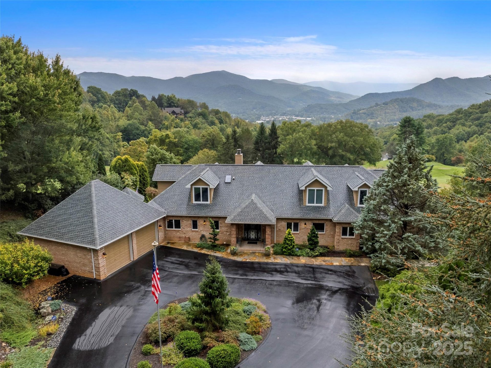 Property image 2 at 700 Laurel Ridge Drive, Waynesville, NC 28786