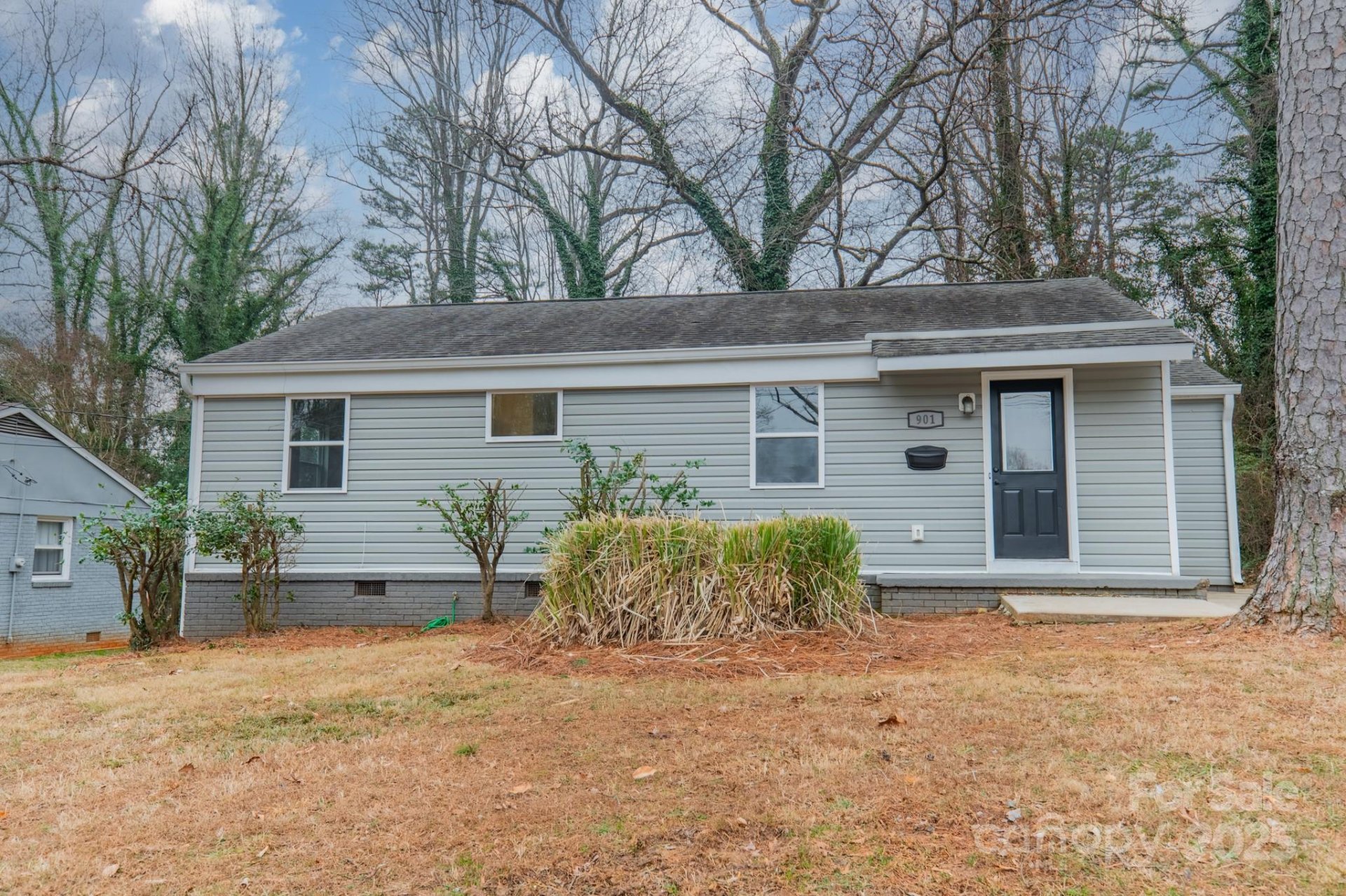 Property image 1 at 901 Yellowstone Drive, Charlotte, NC 28208