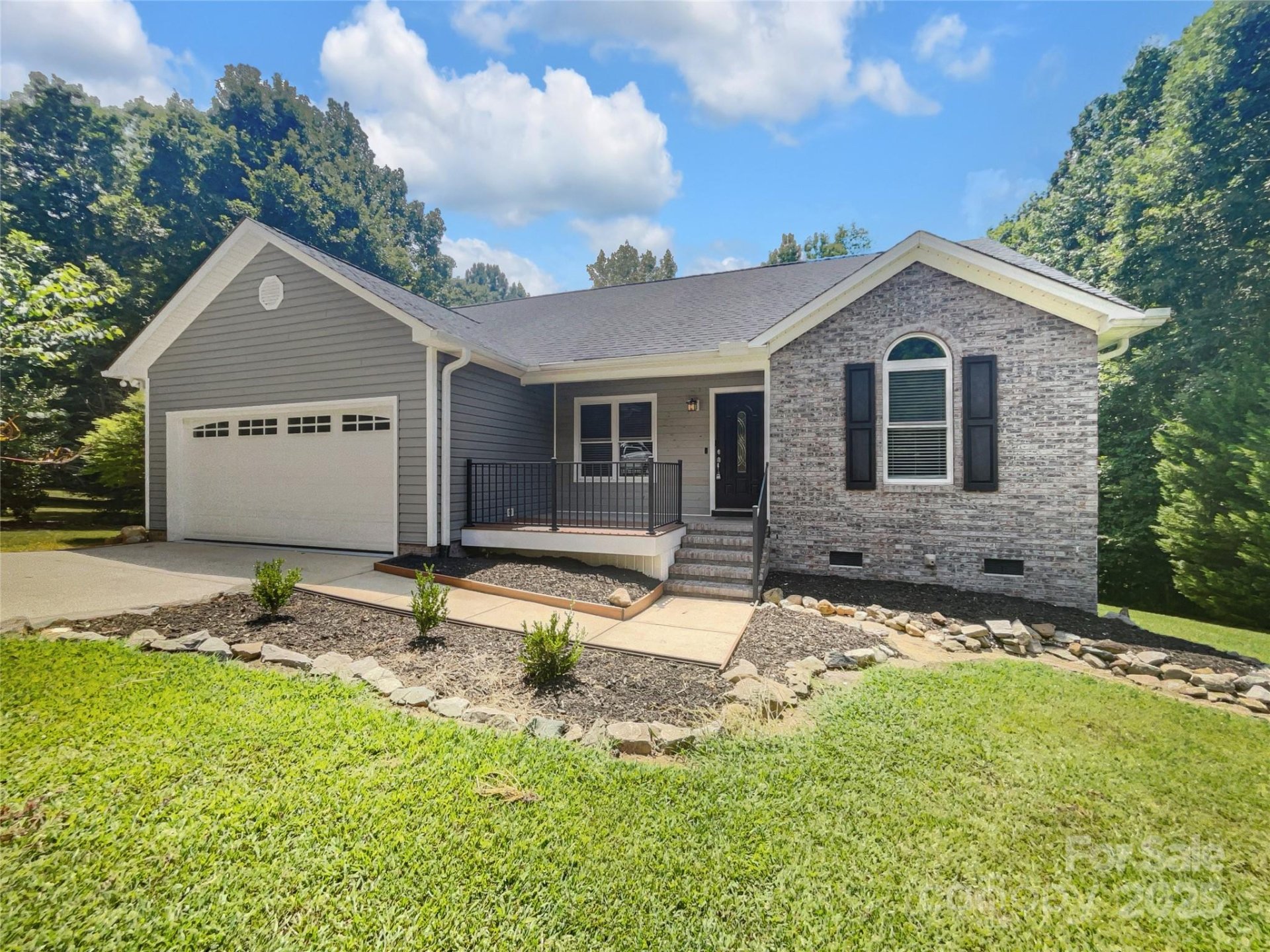 Property image 1 at 121 Purple Finch Lane, Mooresville, NC 28117