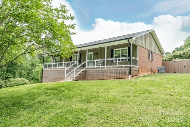 Property image 3 at 6108 Gold Creek Estate Drive, Hickory, NC 28601