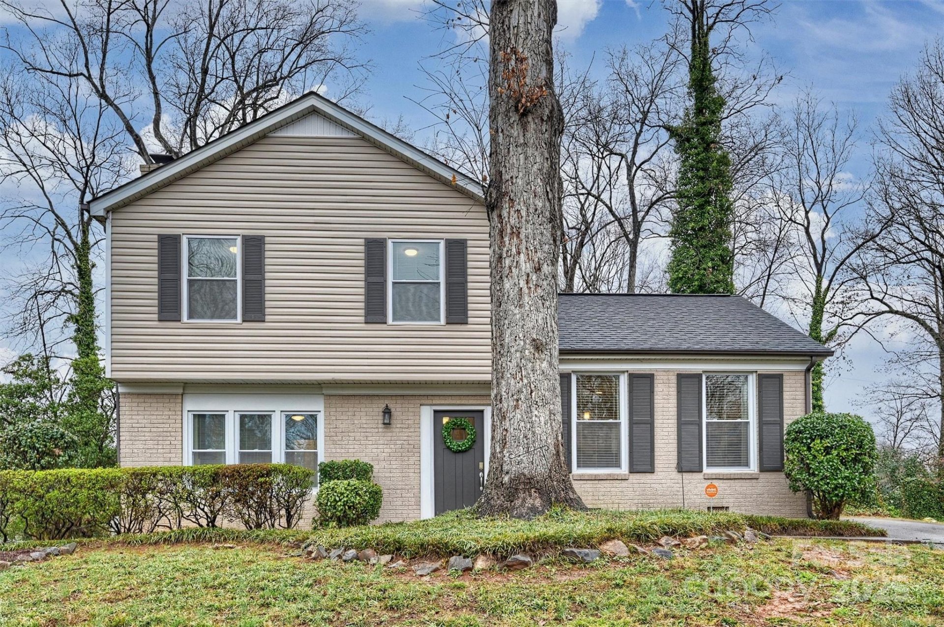 Property image 1 at 3511 Erinbrook Lane, Charlotte, NC 28215