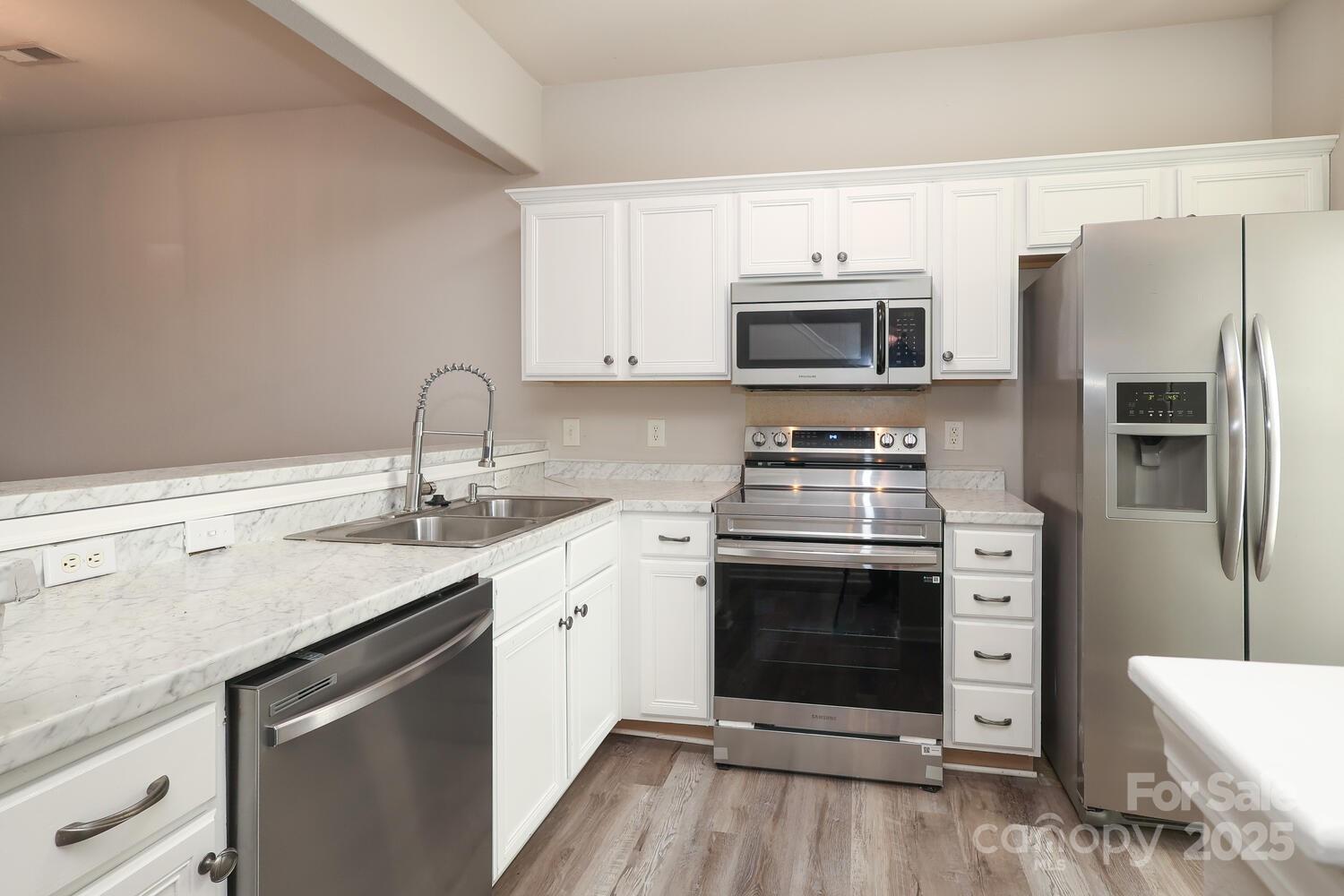 Property image 3 at 14713 Lions Pride Court, Charlotte, NC 28273