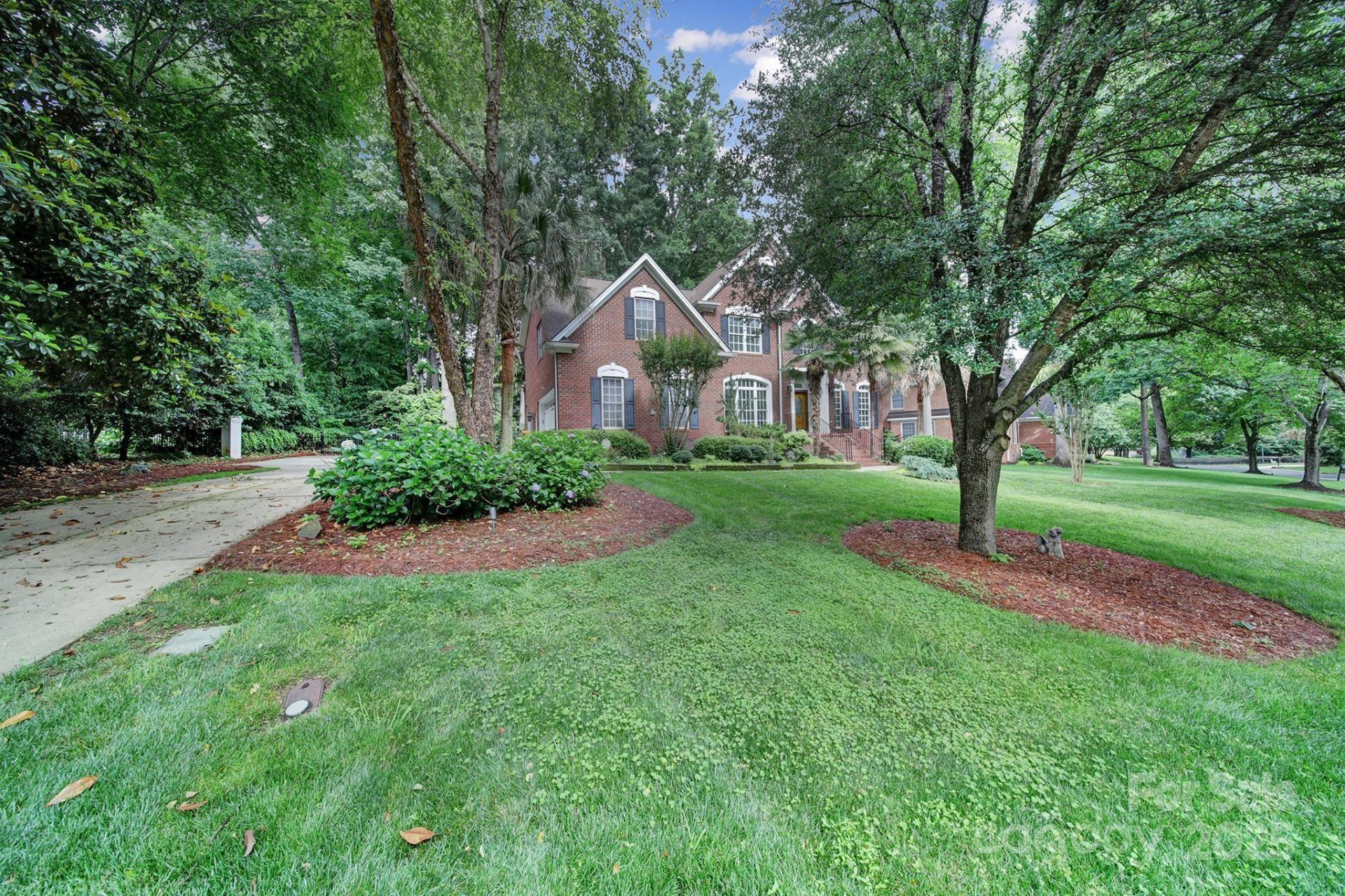 Property image 2 at 907 Thorn Ridge Lane, Lake Wylie, SC 29710