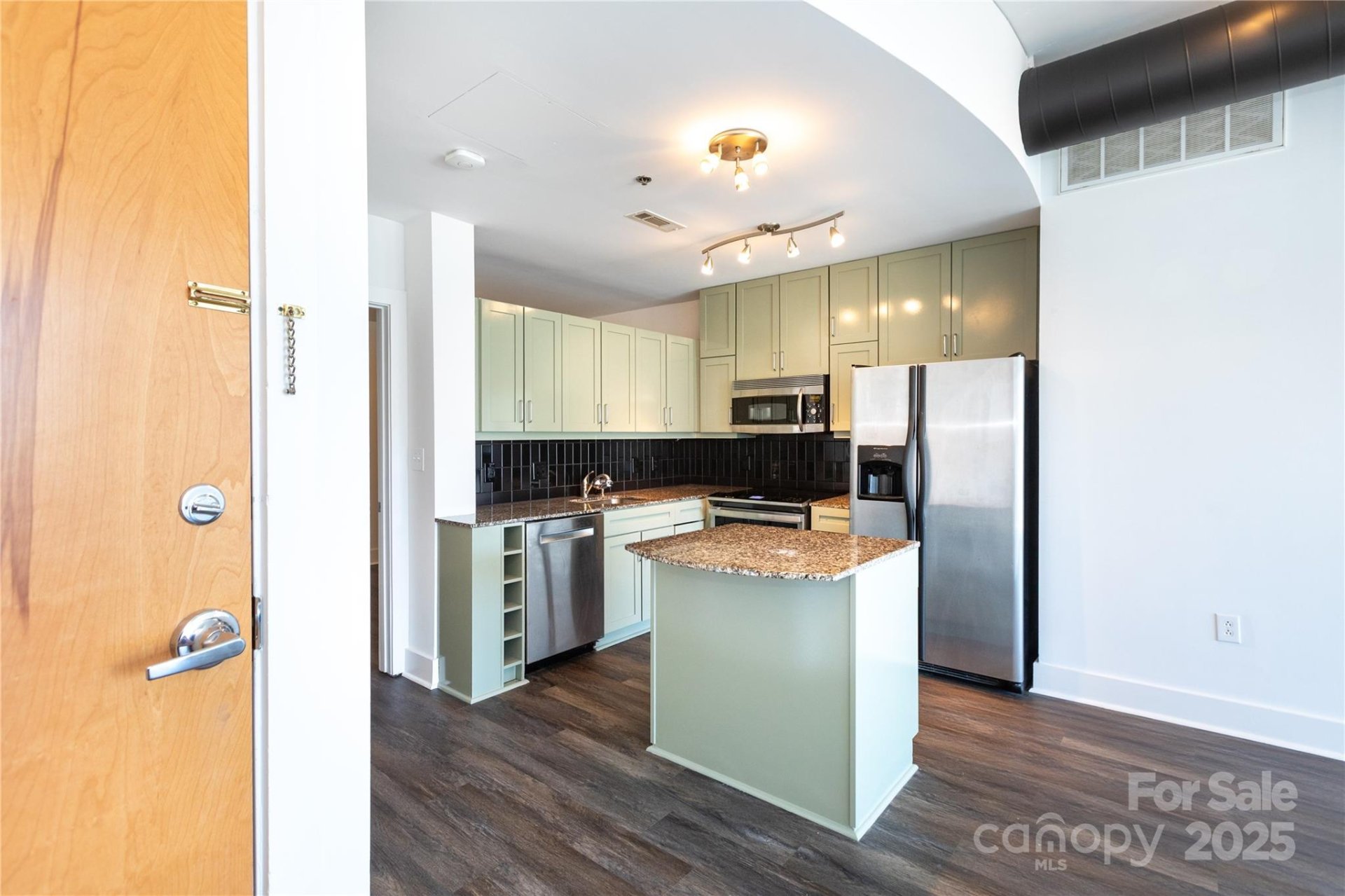 Property image 2 at 505 E 6th Street, Charlotte, NC 28202