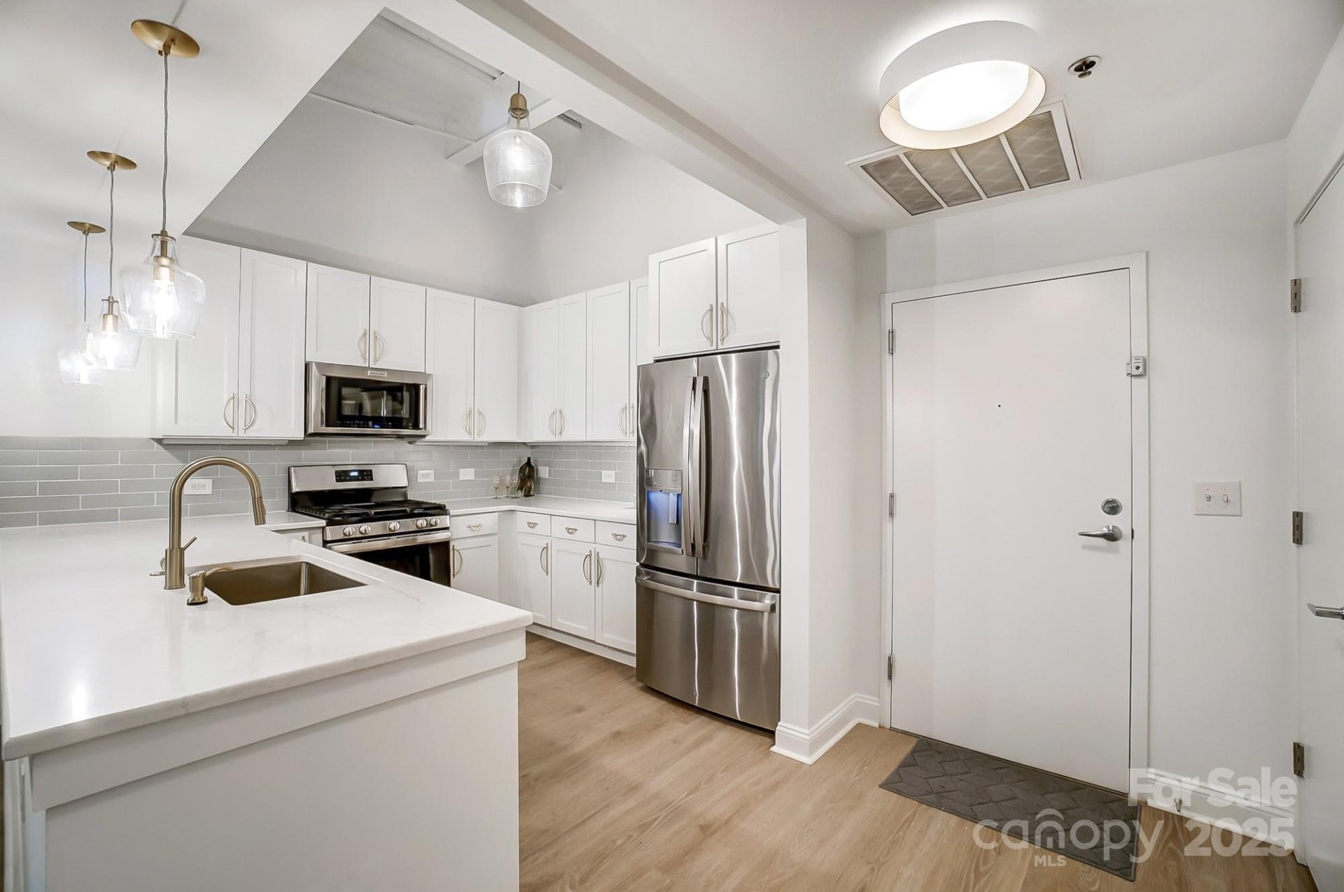 Property image 4 at 720 Governor Morrison Street, Charlotte, NC 28211