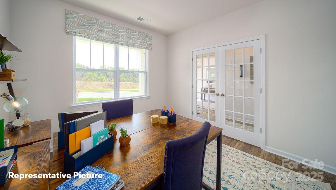 Property image 4 at 1382 6th Street, Hickory, NC 28601