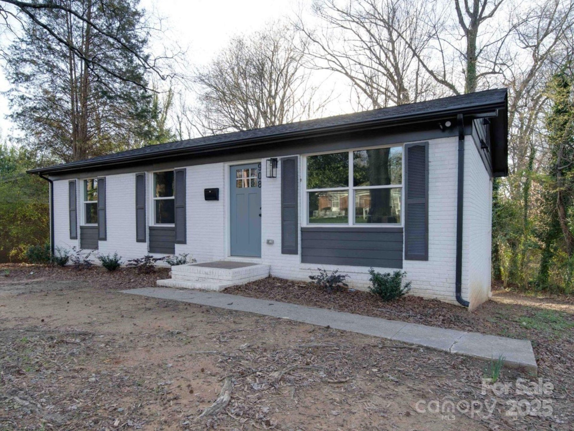 Property image 2 at 908 Davenport Street, Charlotte, NC 28208