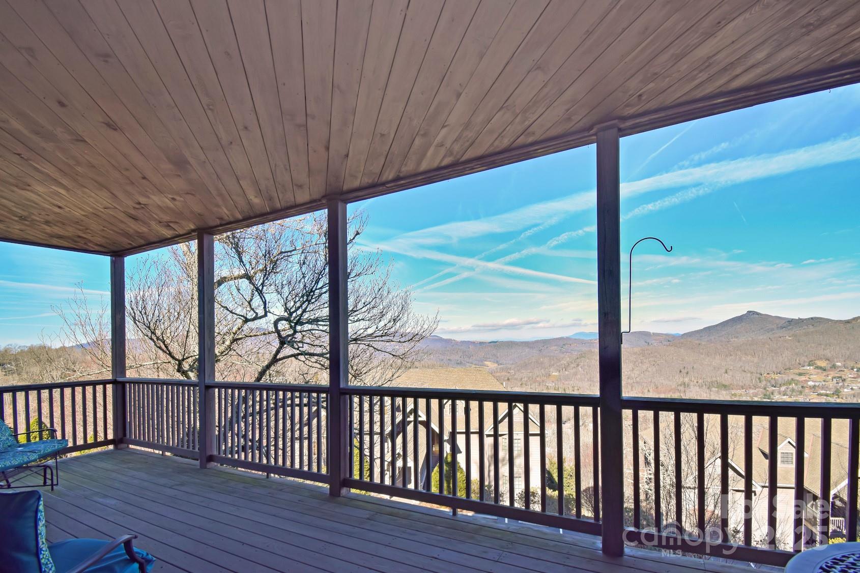 228 Pleasant View Boulevard