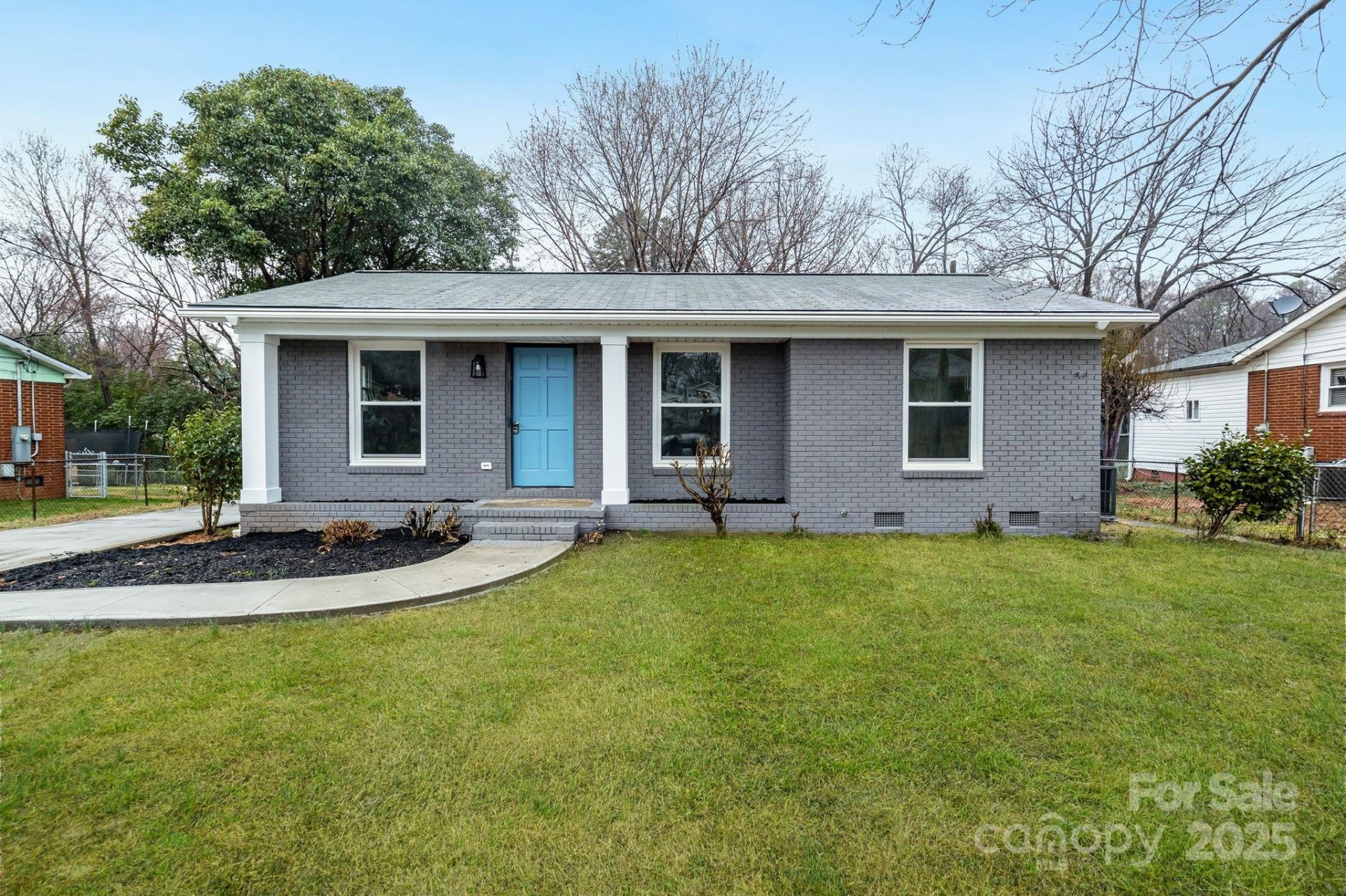 Brookfield, Charlotte Community