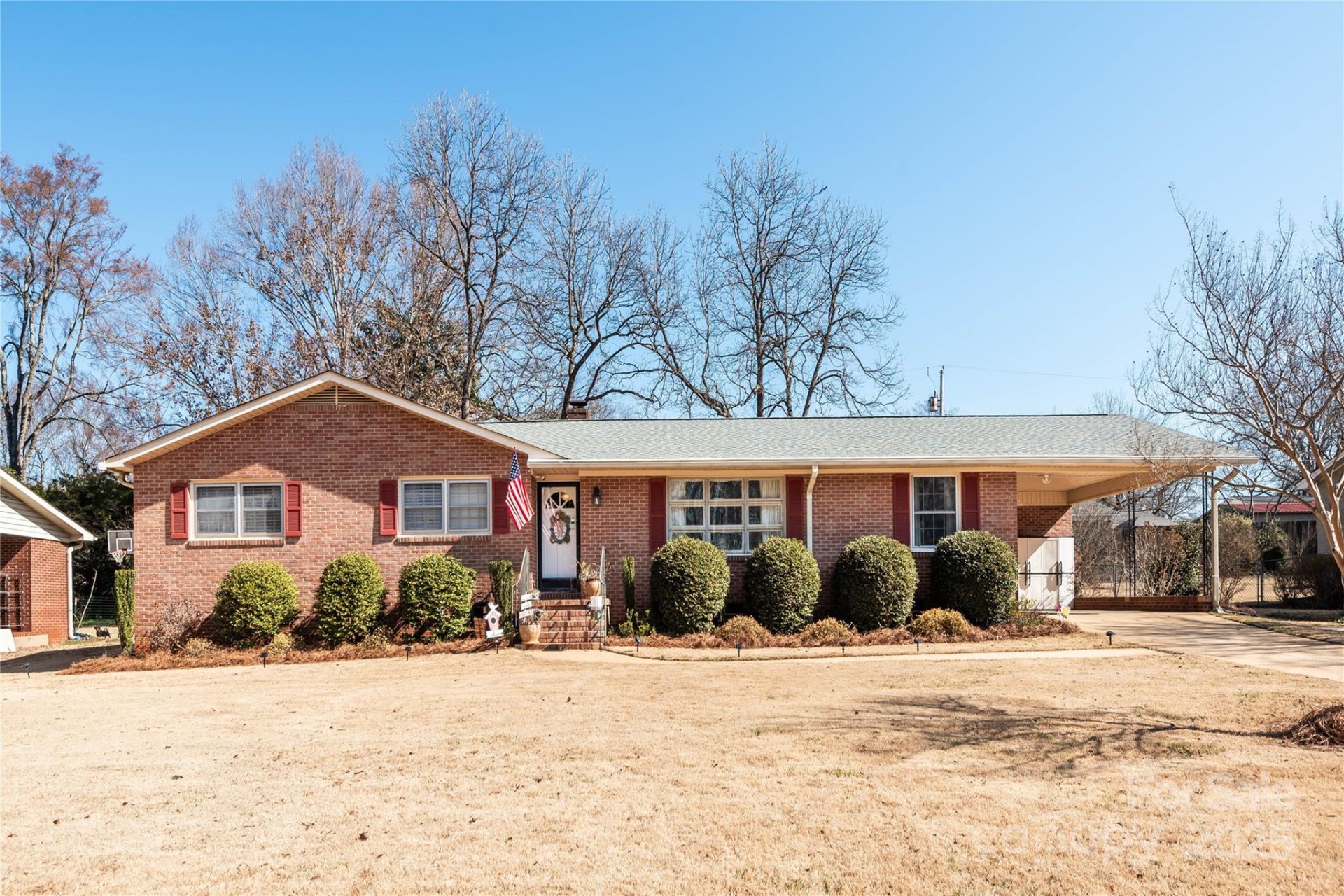 662 University Drive