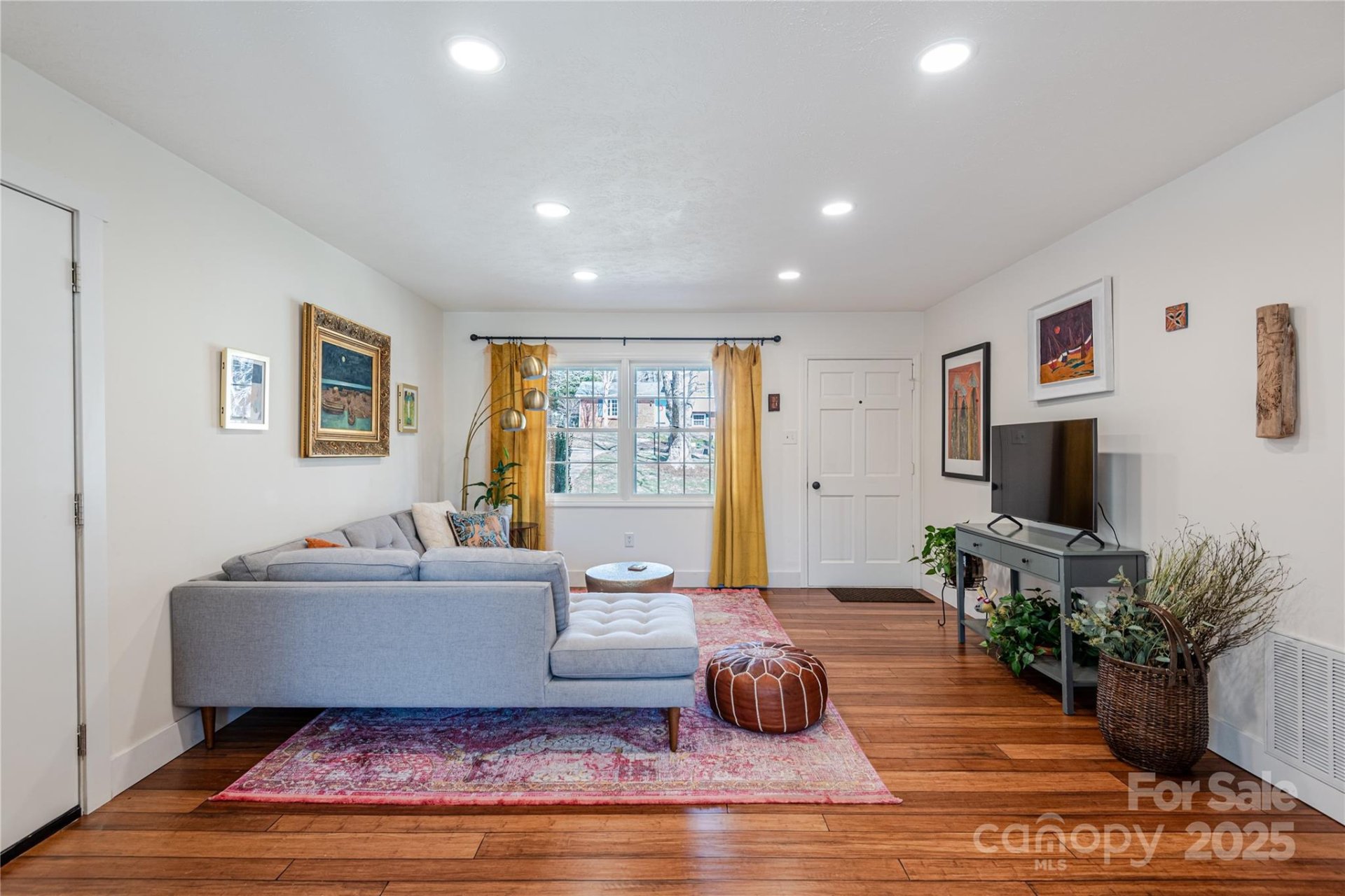 Property image 4 at 7 Brookcliff Drive, Asheville, NC 28804