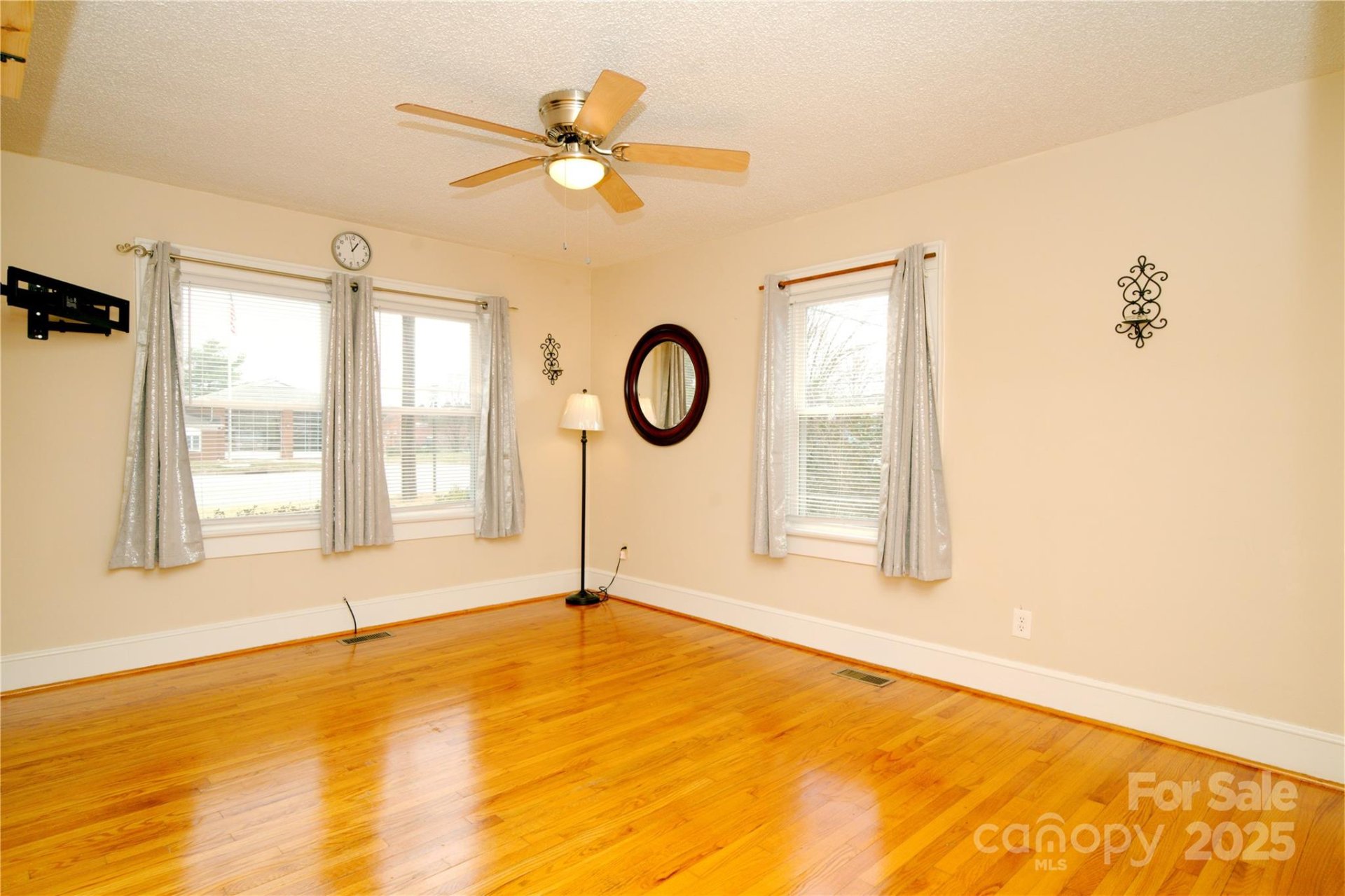 Property image 4 at 3039 N Center Street, Hickory, NC 28601