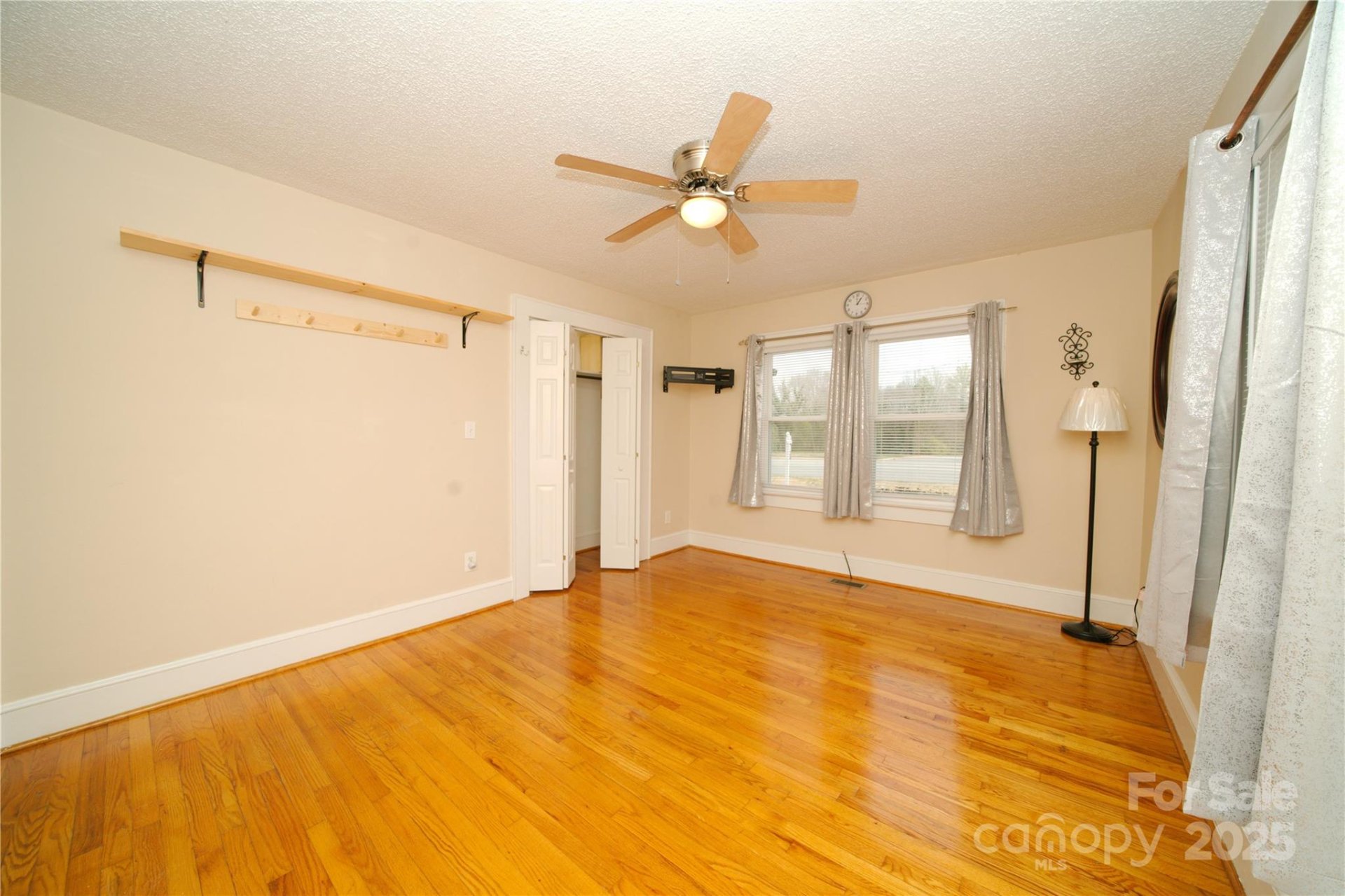 Property image 5 at 3039 N Center Street, Hickory, NC 28601