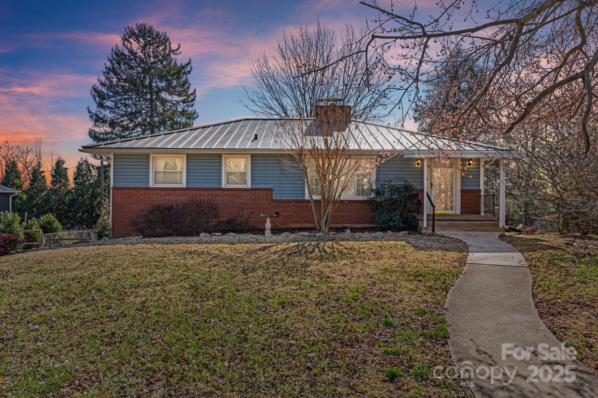 Property image 1 at 62 Clarendon Road, Asheville, NC 28806