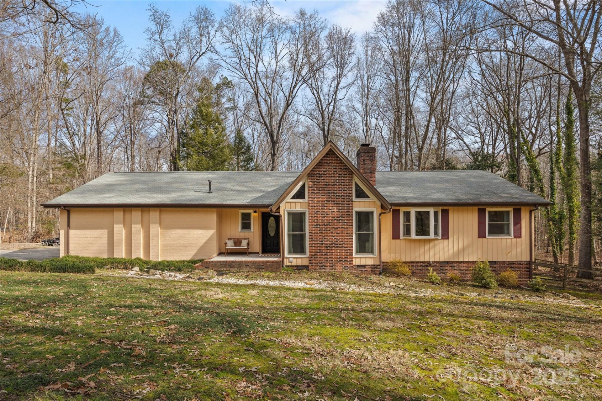 285 Straightaway Lane