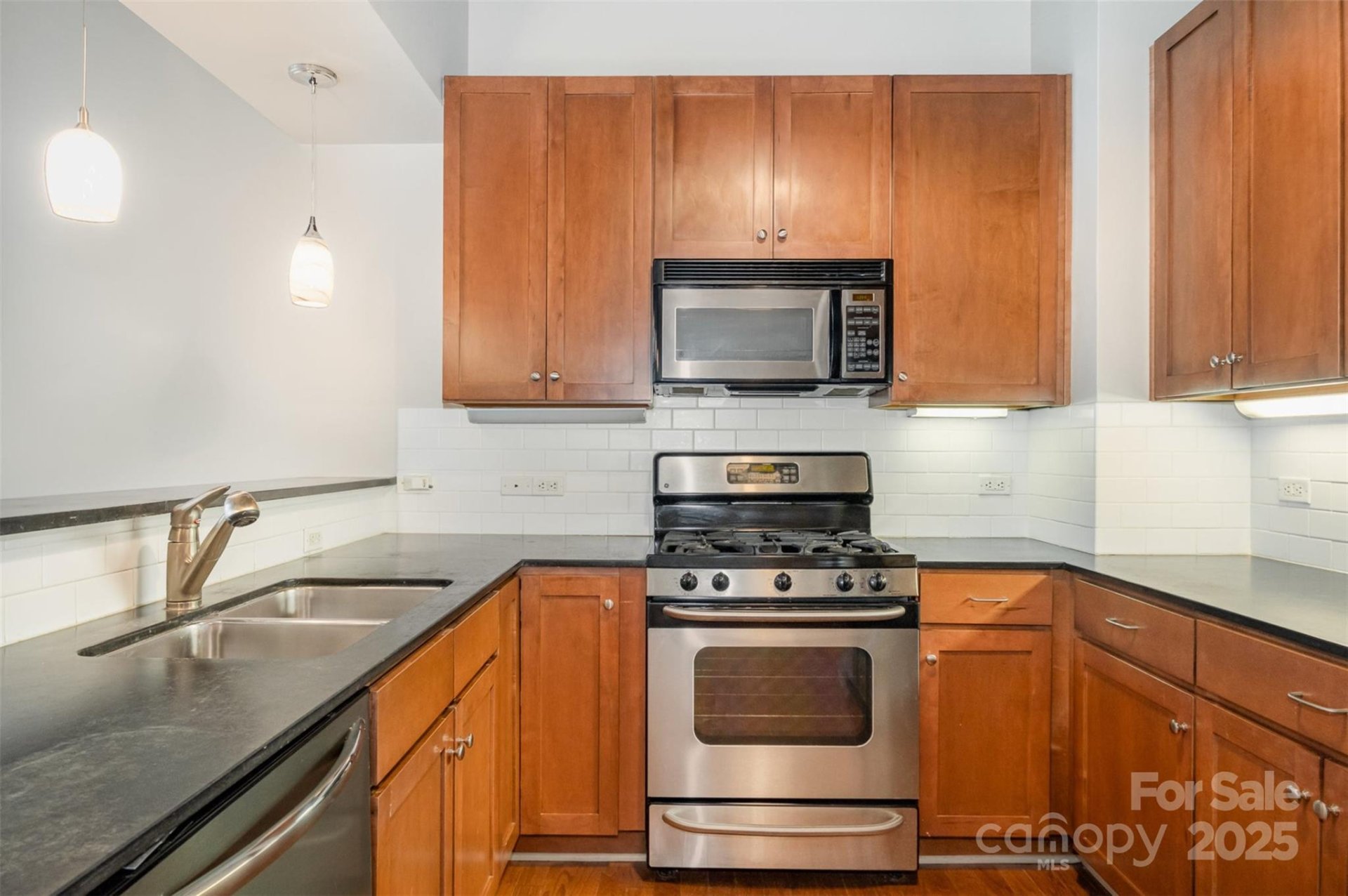 Property image 3 at 3920 Sharon Road, Charlotte, NC 28211