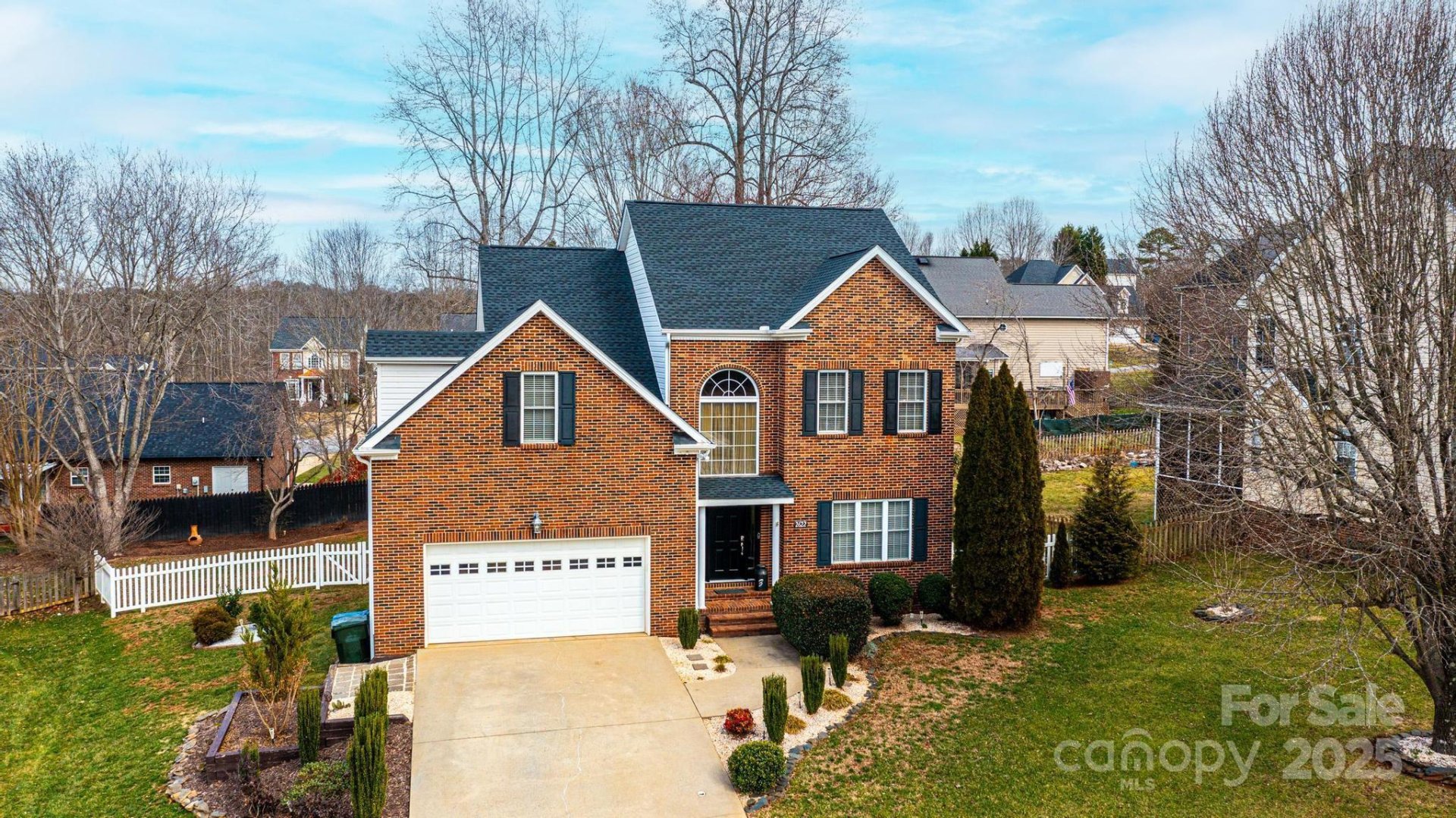 Property image 3 at 2622 Rolling Ridge Drive, Hickory, NC 28602