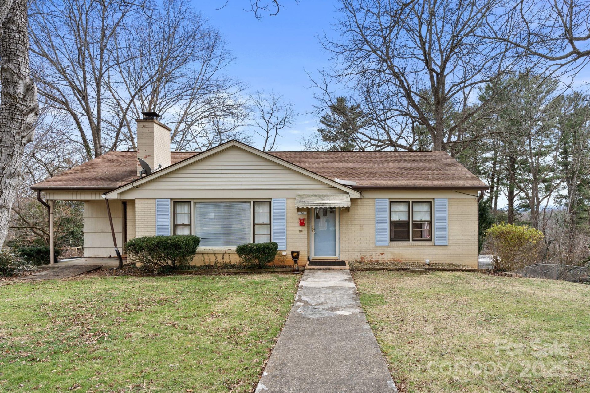 Property image 1 at 74 Clarendon Road, Asheville, NC 28806