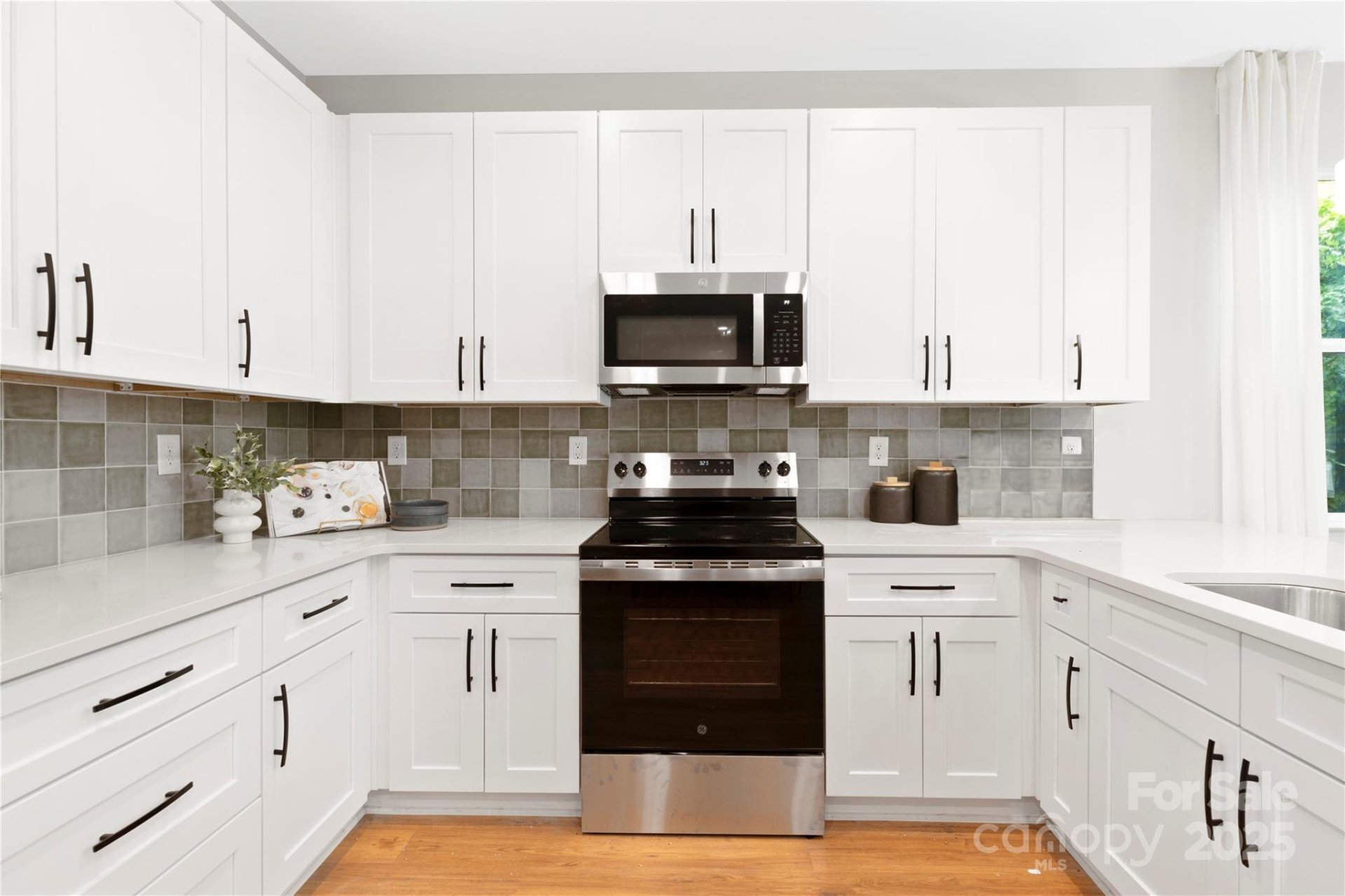 Property image 5 at 5404 Maplewood Lane, Charlotte, NC 28227