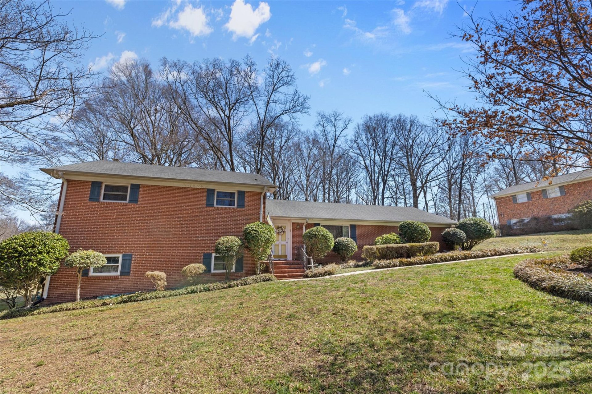 Property image 3 at 211 Kingsway Circle, Charlotte, NC 28214