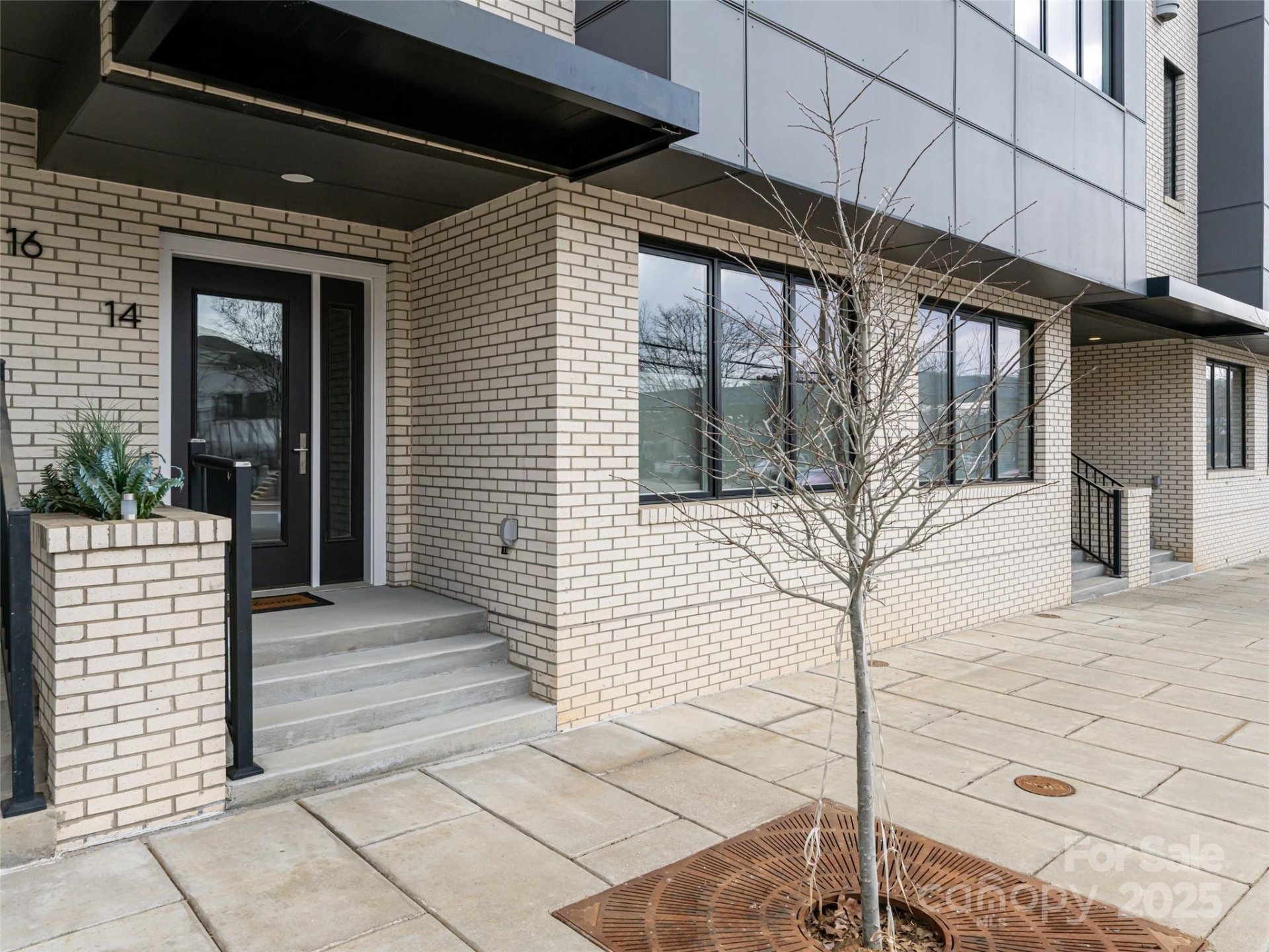 Property image 2 at 14 Bauhaus Court, Asheville, NC 28801