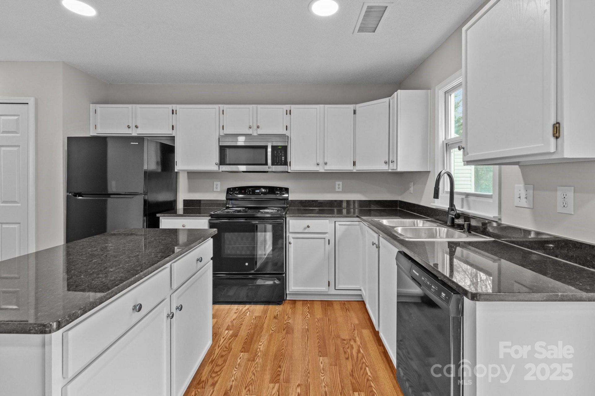 Property image 5 at 9014 Arbor Creek Drive, Charlotte, NC 28269