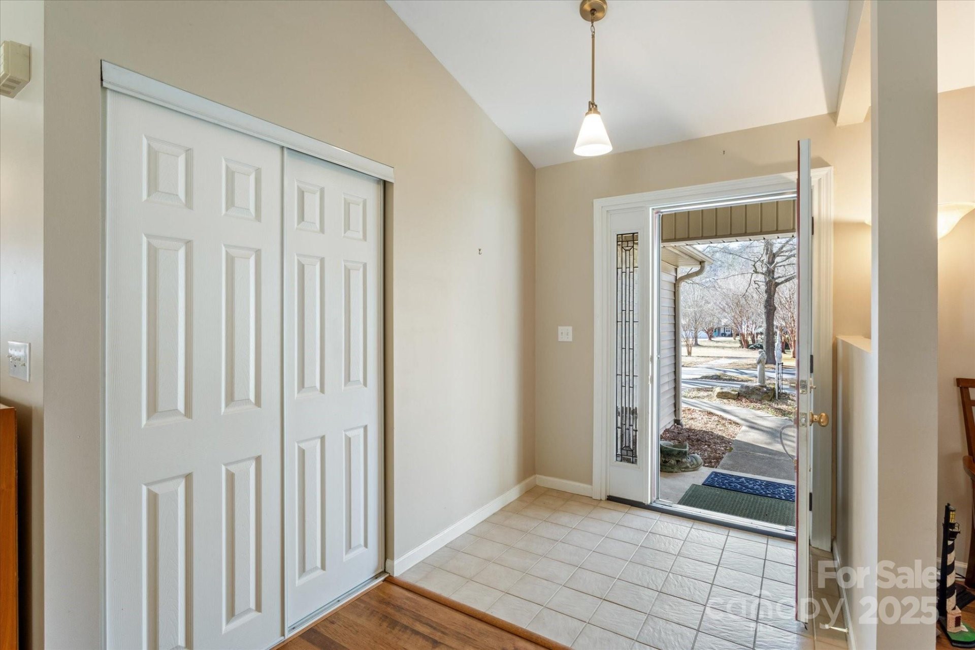 Property image 4 at 2625 Middleton Circle, Hendersonville, NC 28791