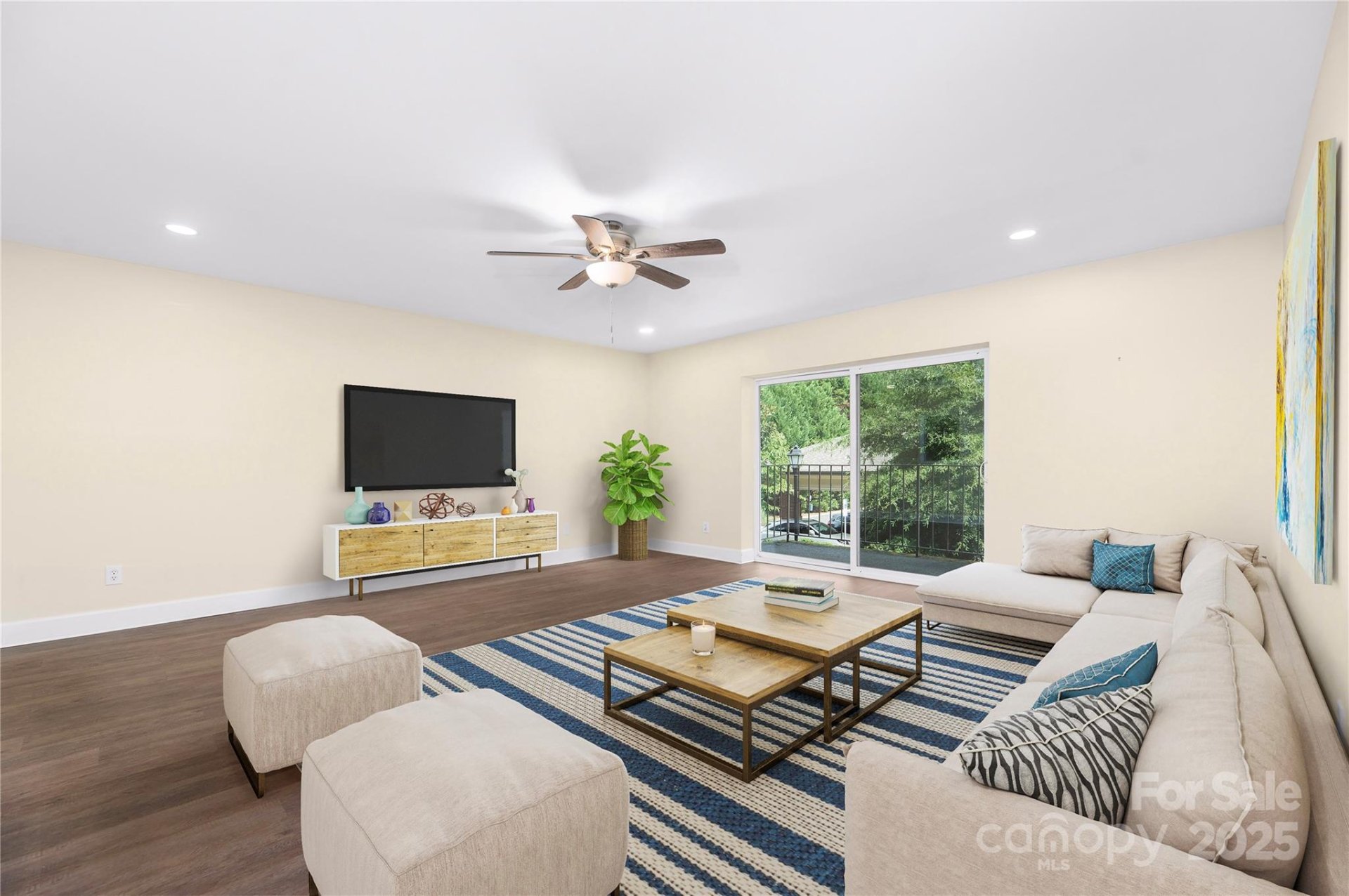 1323 Queens Road