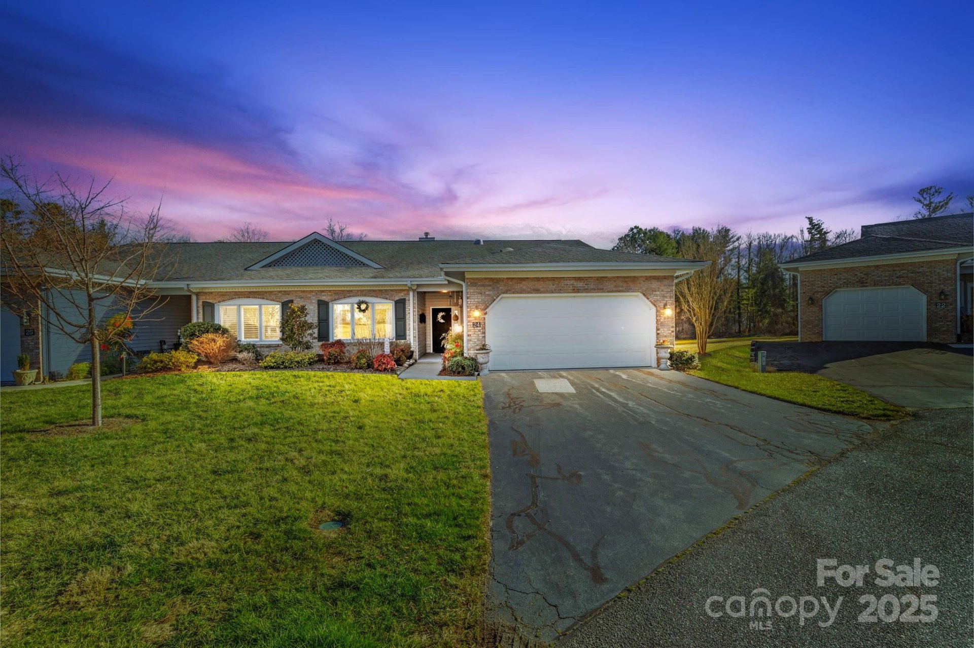 Country Meadows, Hendersonville Community