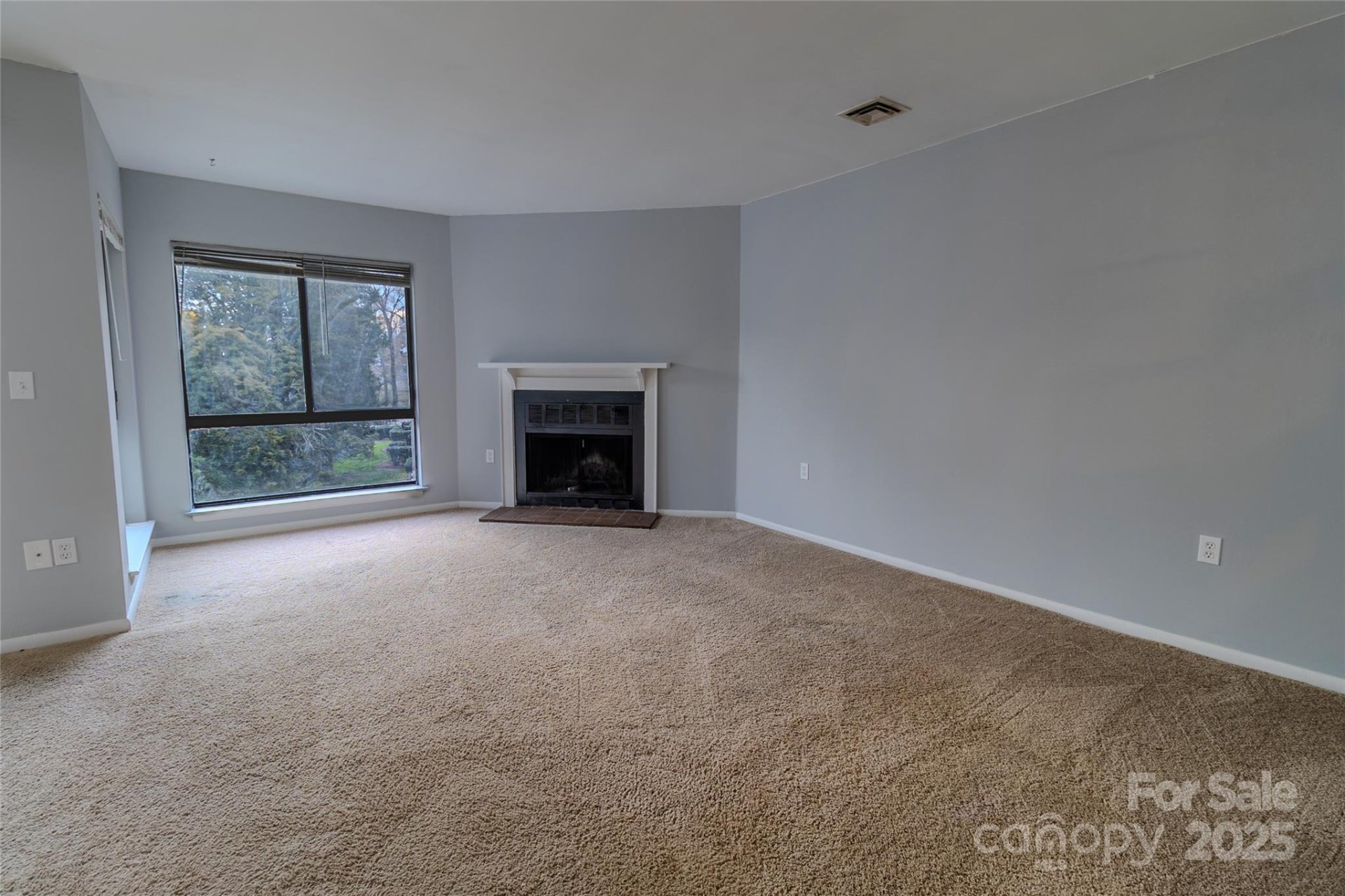 Property image 4 at 4814 Spring Lake Drive, Charlotte, NC 28212