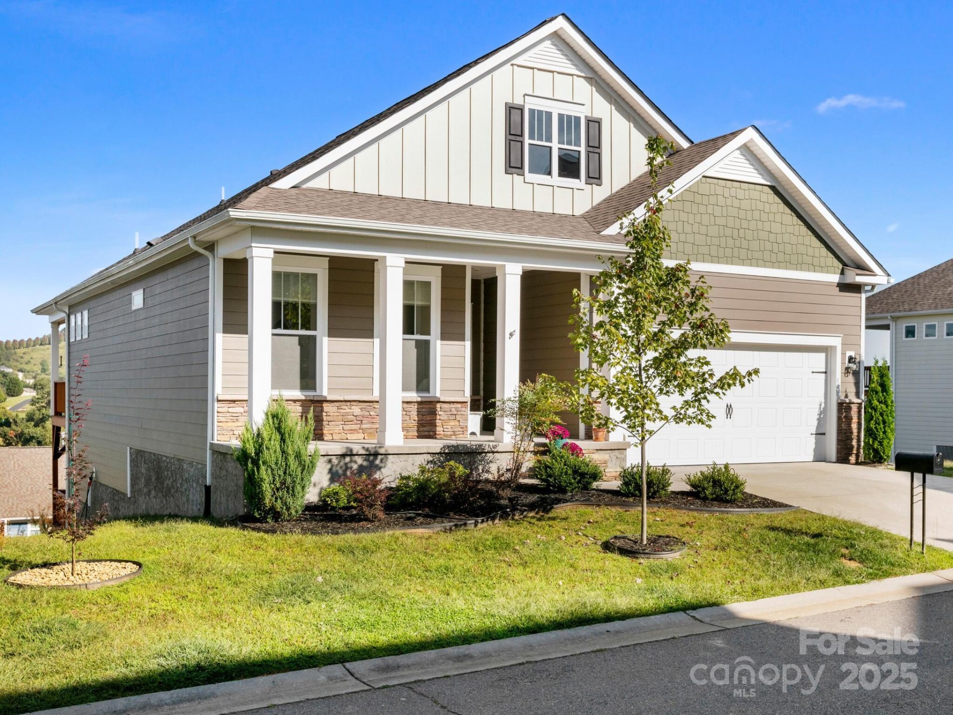 Property image 1 at 8 Southern Way Lane, Leicester, NC 28748