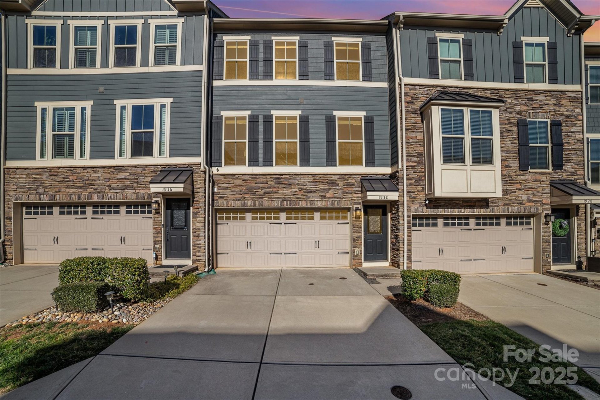 Property image 1 at 1932 Catkin Lane, Charlotte, NC 28205