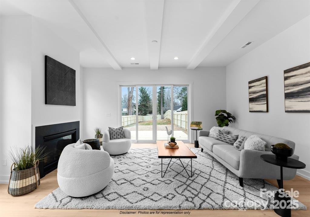 Property image 3 at 2025 Mandarin Boulevard, Charlotte, NC 28205