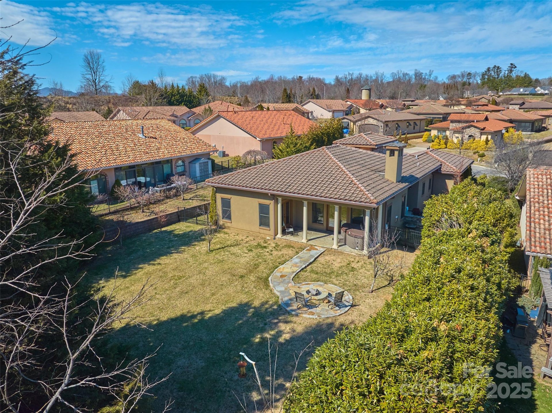 Property image 3 at 54 Ocaso Drive, Asheville, NC 28806