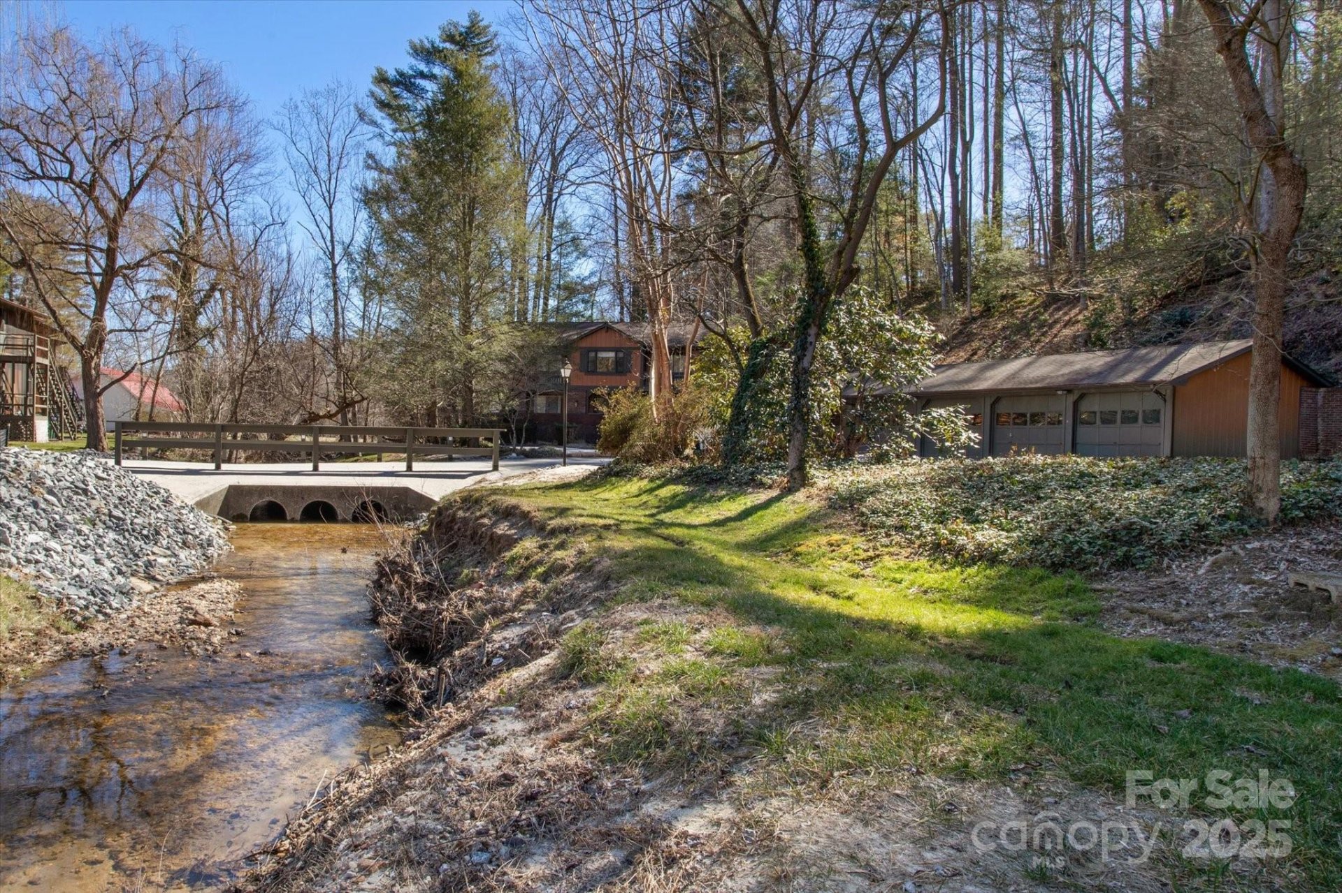 Property image 5 at 1749 B Haywood Manor Road, Hendersonville, NC 28791