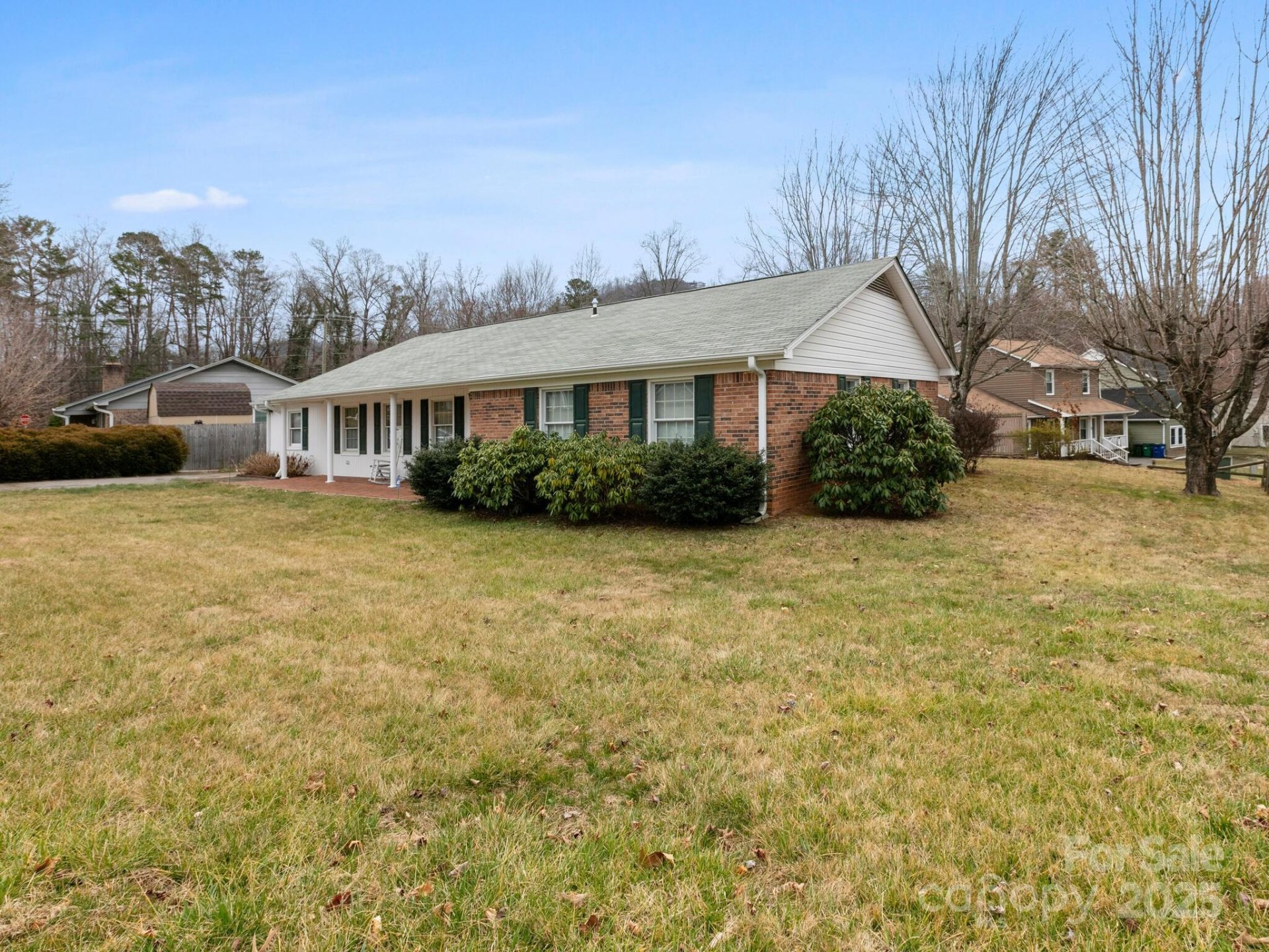 Property image 4 at 10 Knoll Ridge Drive, Asheville, NC 28804
