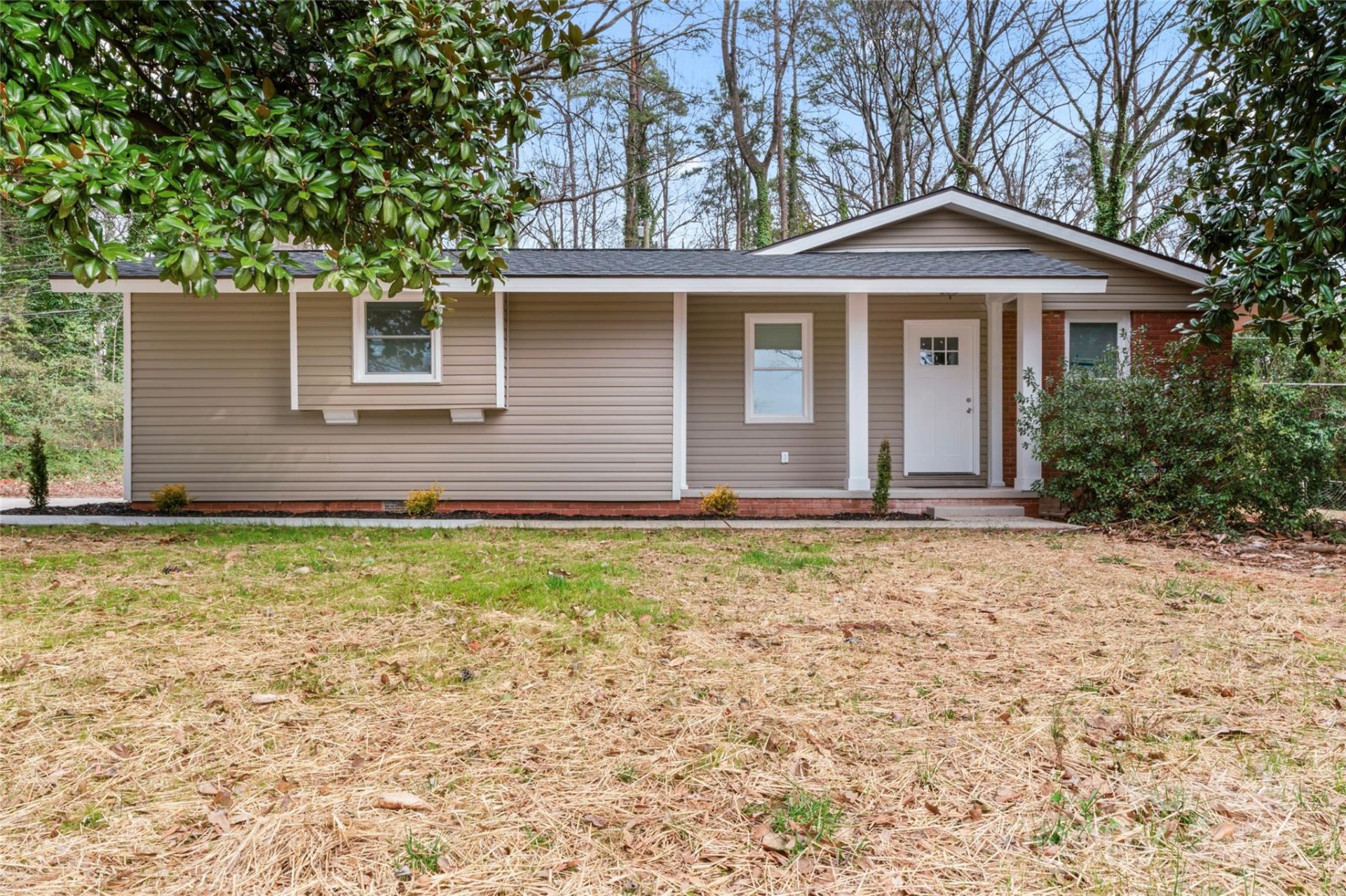 Property image 1 at 5329 Southampton Road, Charlotte, NC 28217