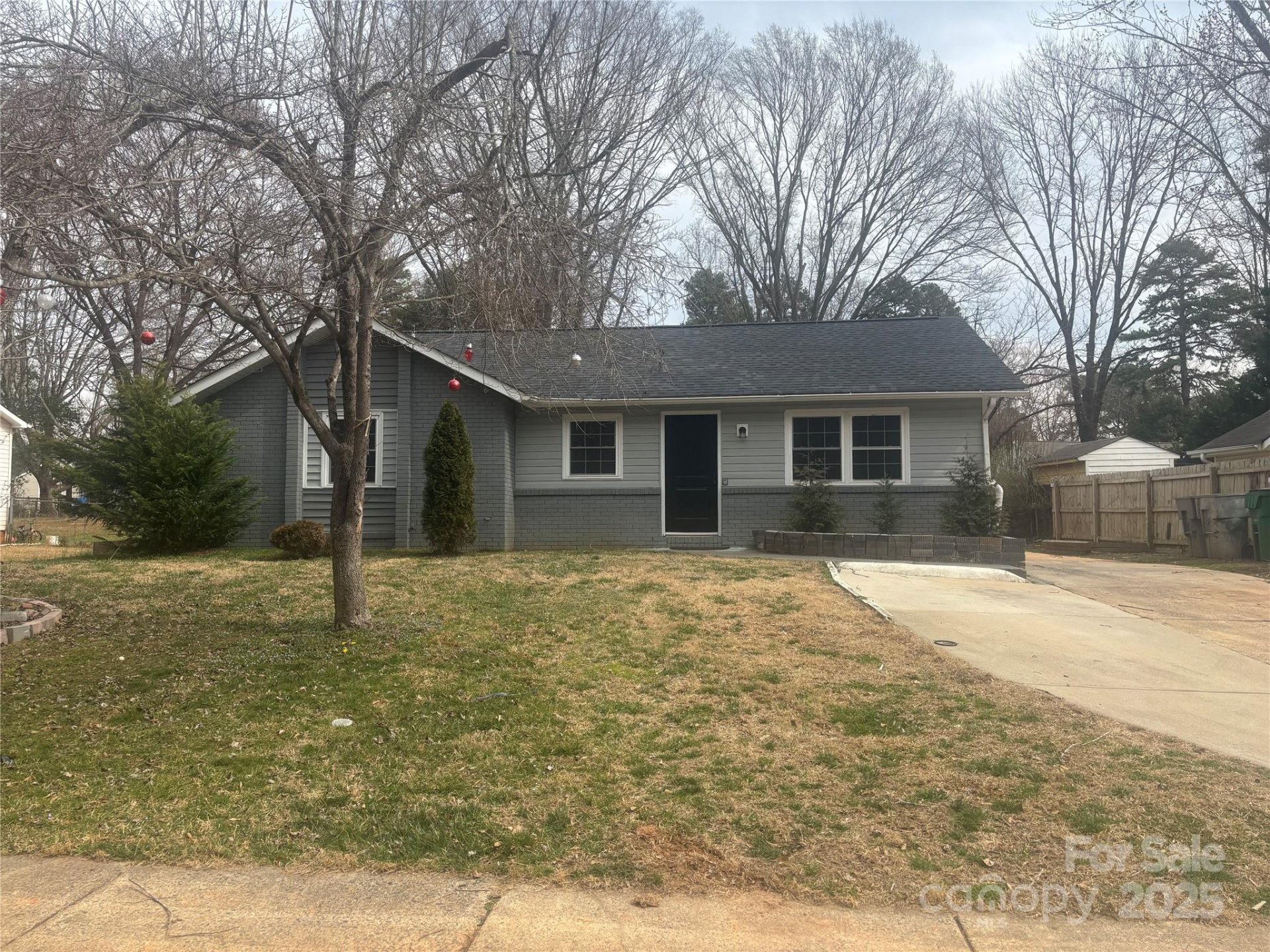 4825 Farm Pond Lane