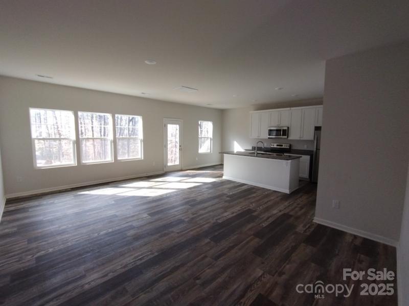 Property image 3 at 2792 5th Avenue, Hickory, NC 28601