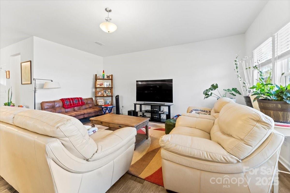 Property image 5 at 1036 Bramcote Lane, Charlotte, NC 28215