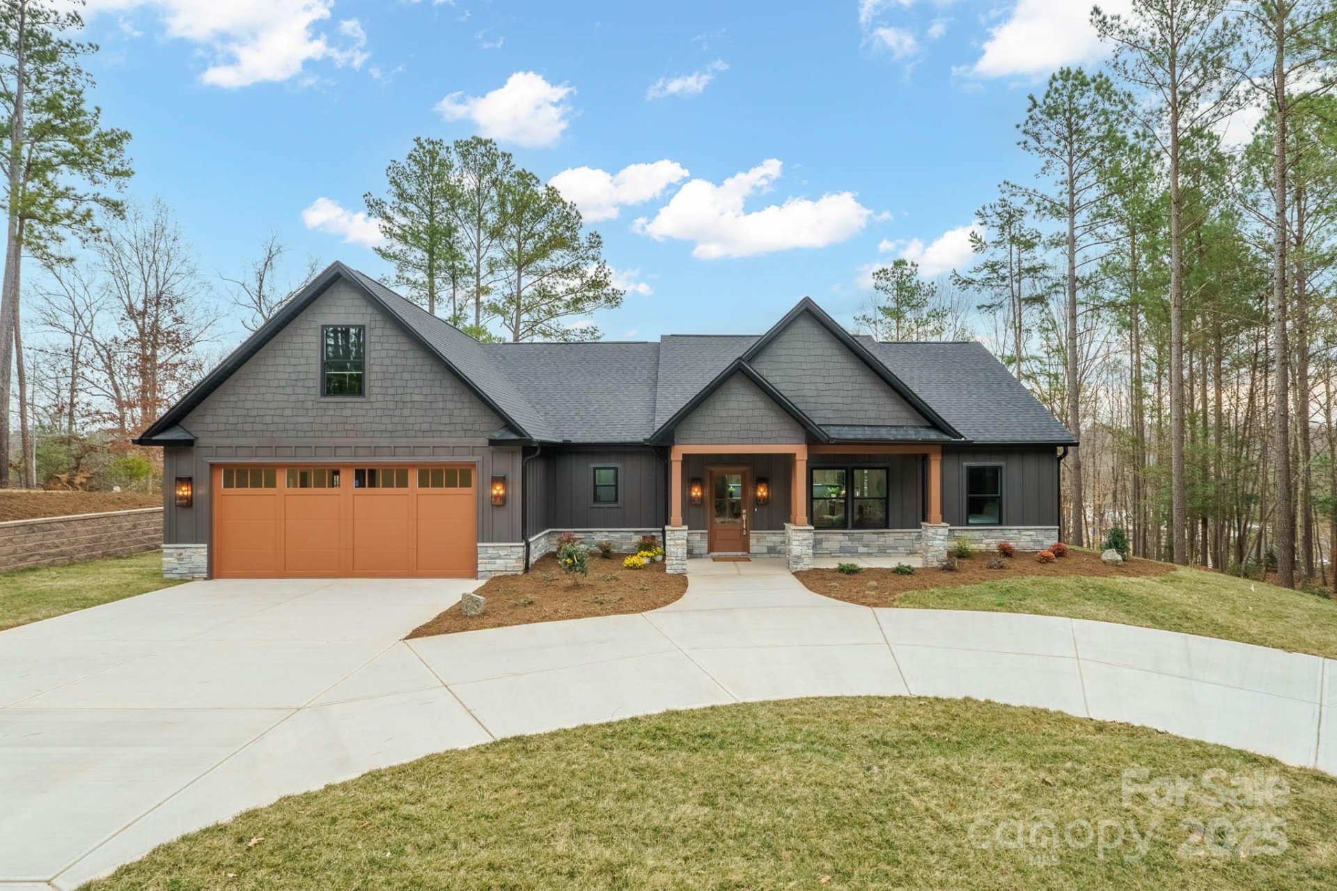 4890 Rio De Luna None