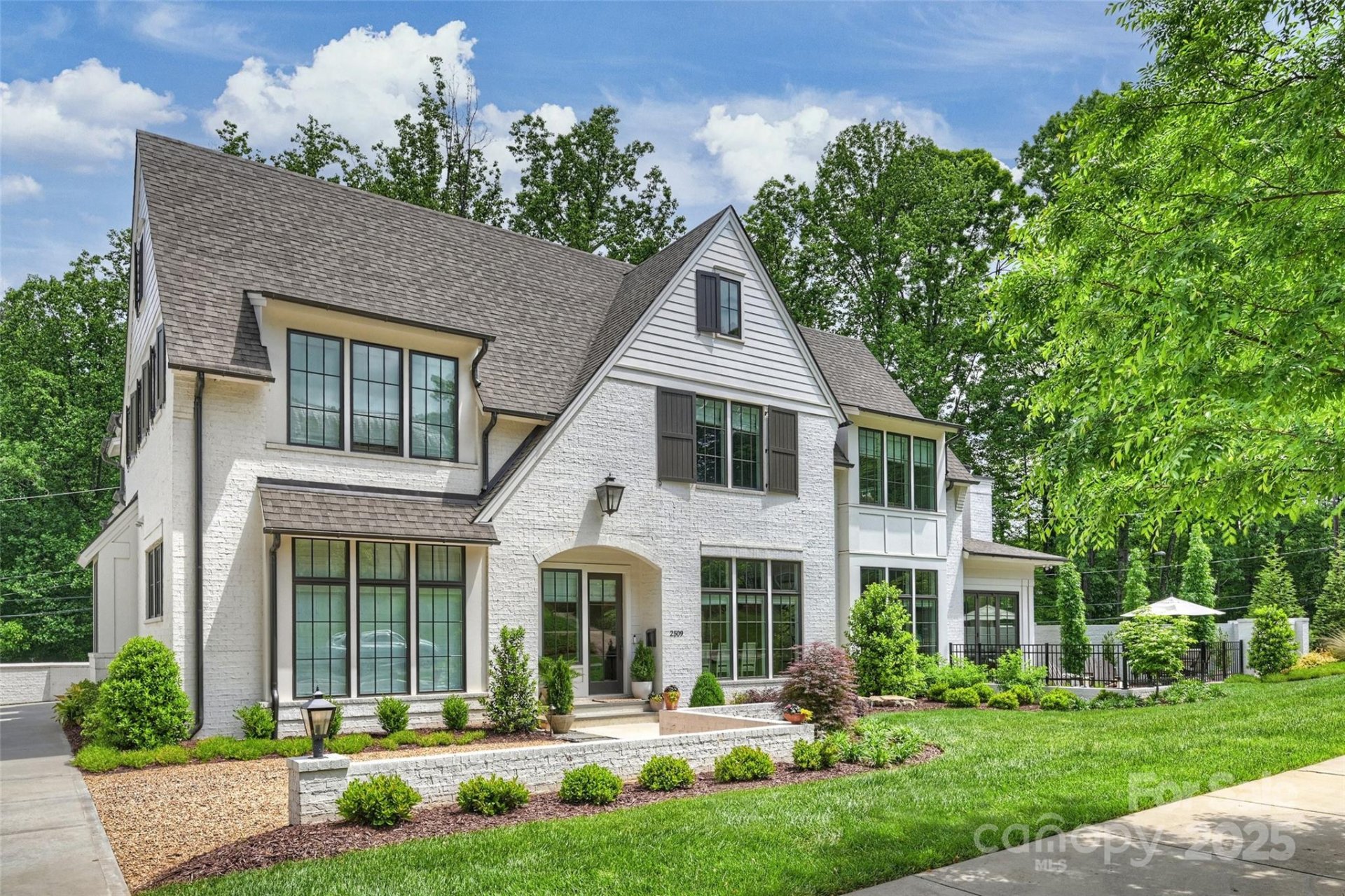 2509 Montrose Court