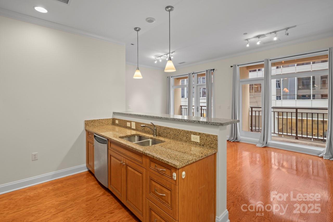 230 S Tryon Street
