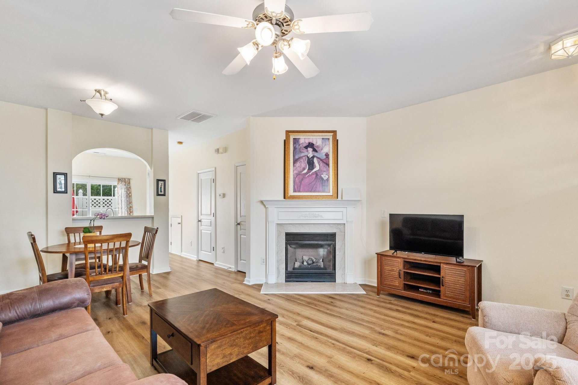 Property image 5 at 811 Gentlewinds Court, Fort Mill, SC 29708